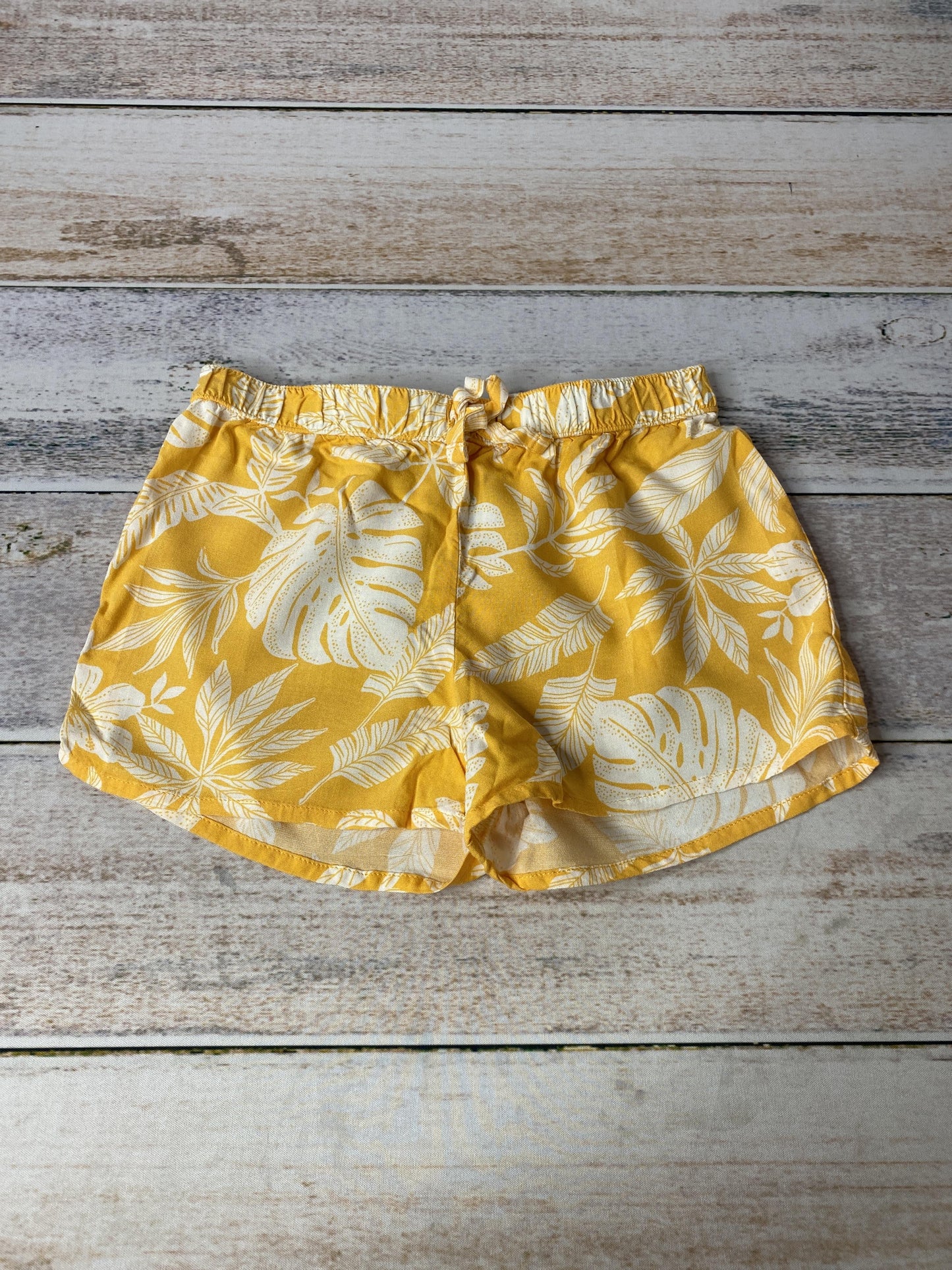 Sonoma Girls Yellow | White | Flowers Shorts Size: 4T Yellow | White | Flowers