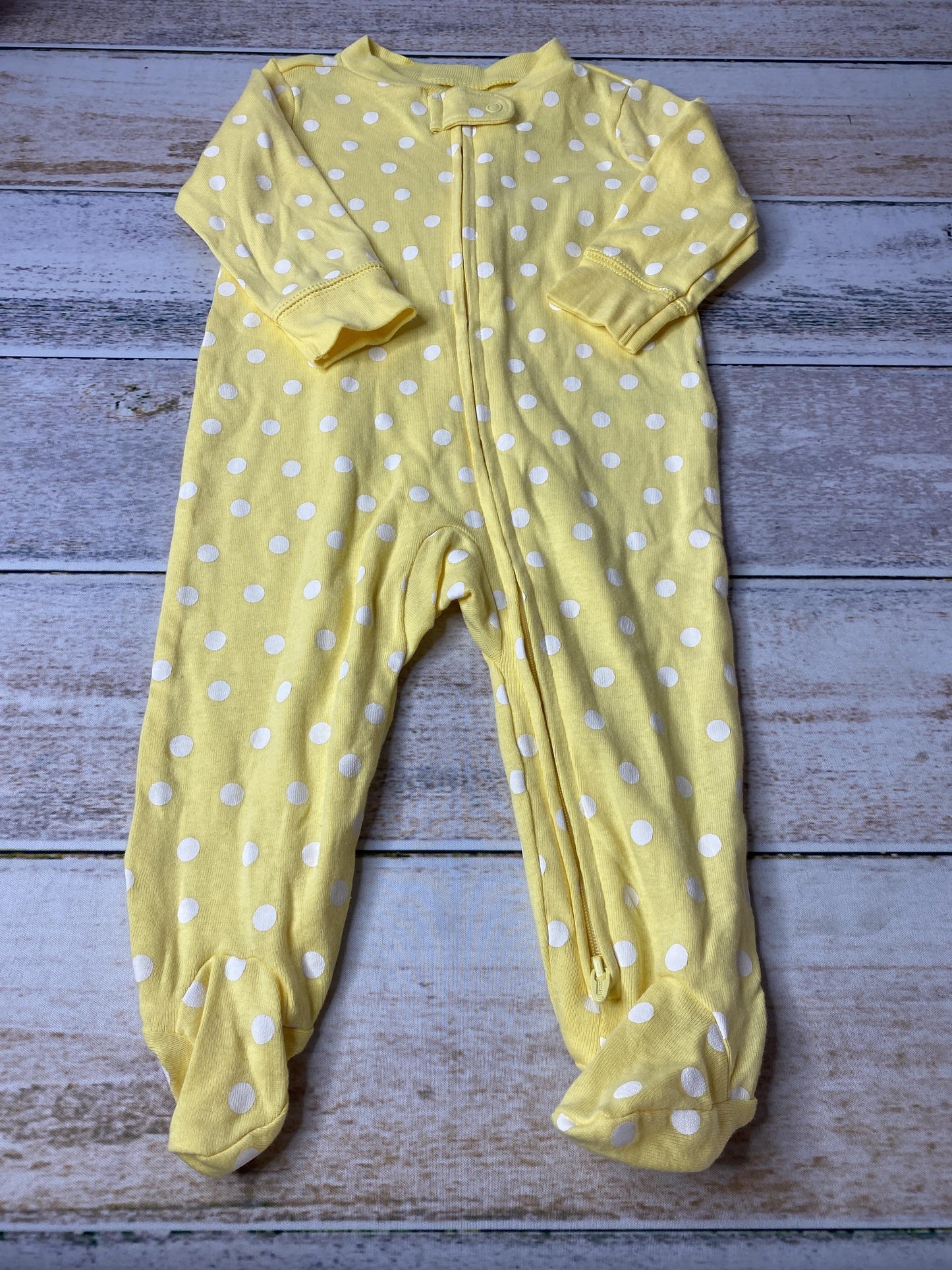 Carters Girls Yellow | White | polka dot Pajamas Size: 6 months Yellow | White | polka dot