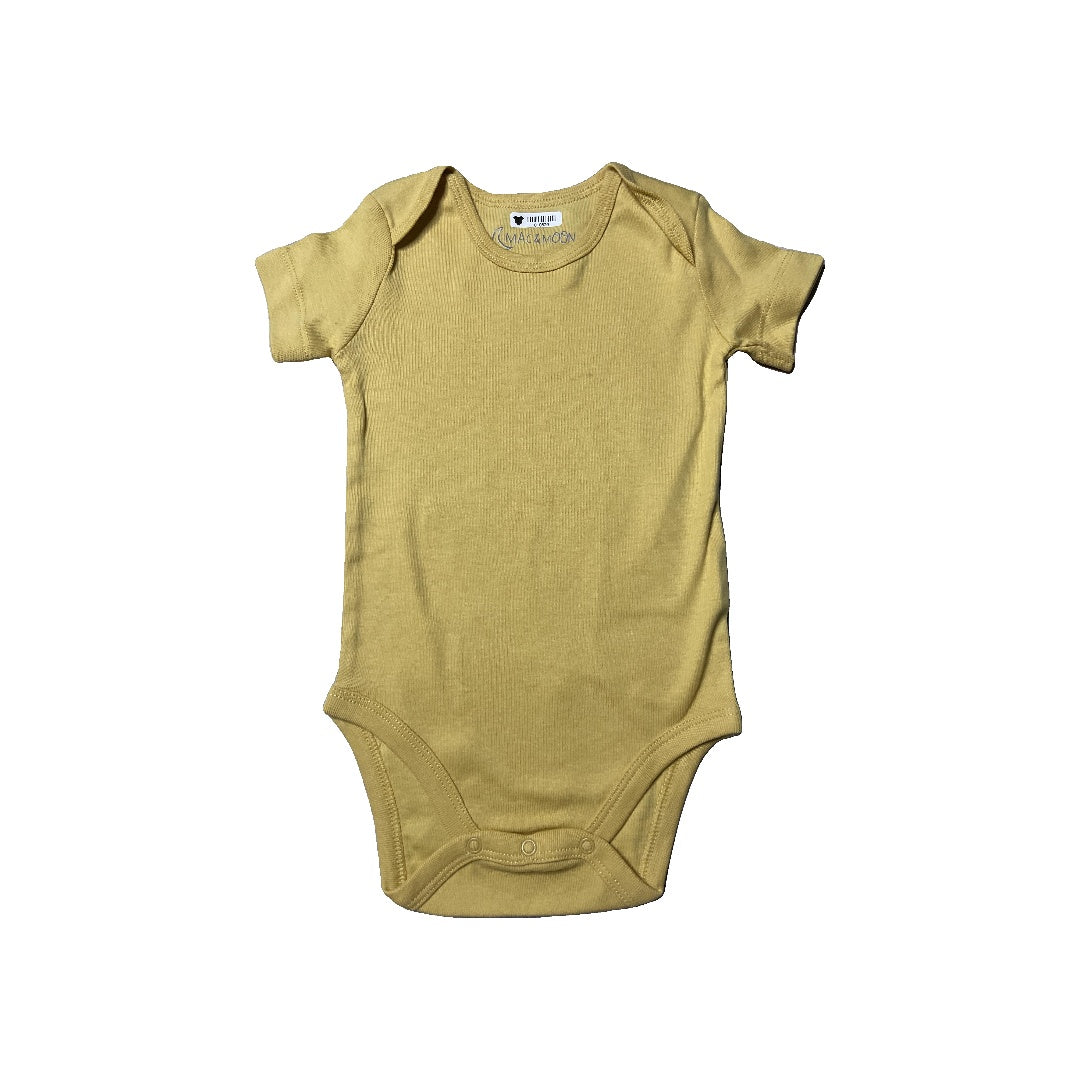 Mac & Moon Unisex Yellow Onesie Size: 12 months Yellow