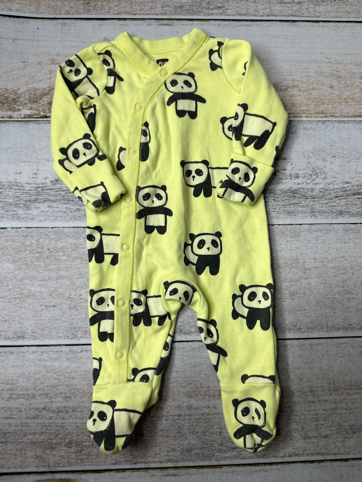Tea Unisex Yellow Pajamas Size: Newborn Yellow