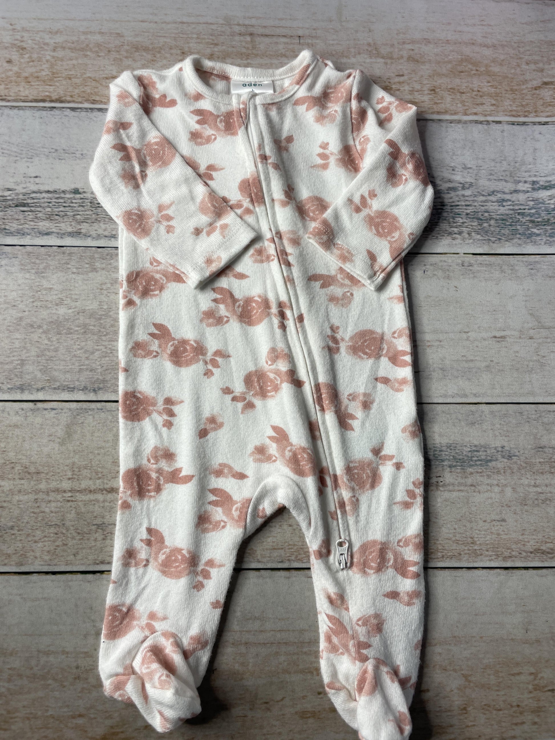 Unisex Pajamas Size: 0-3 months