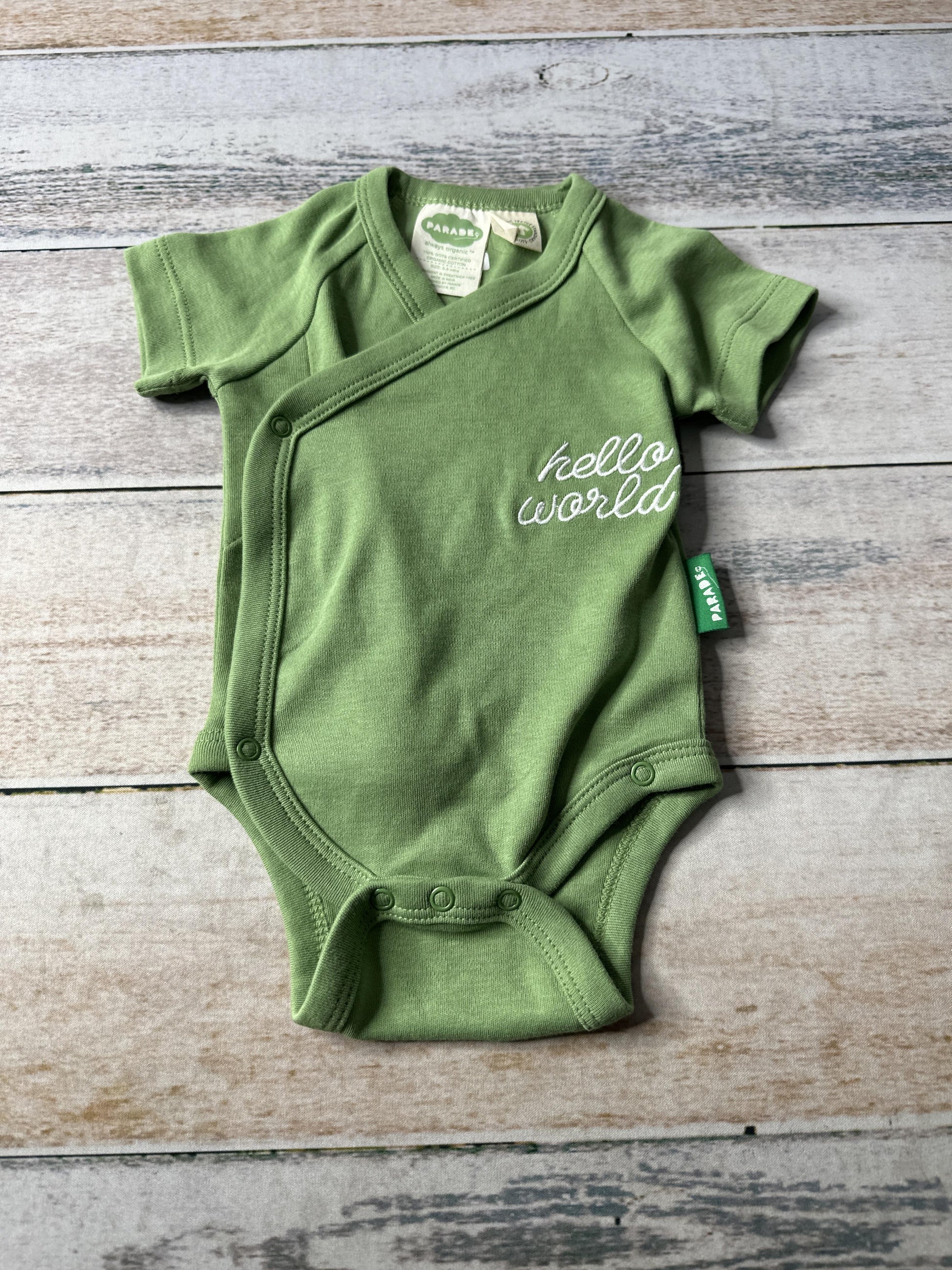 Parade Unisex Onesie Size: 0-3 months
