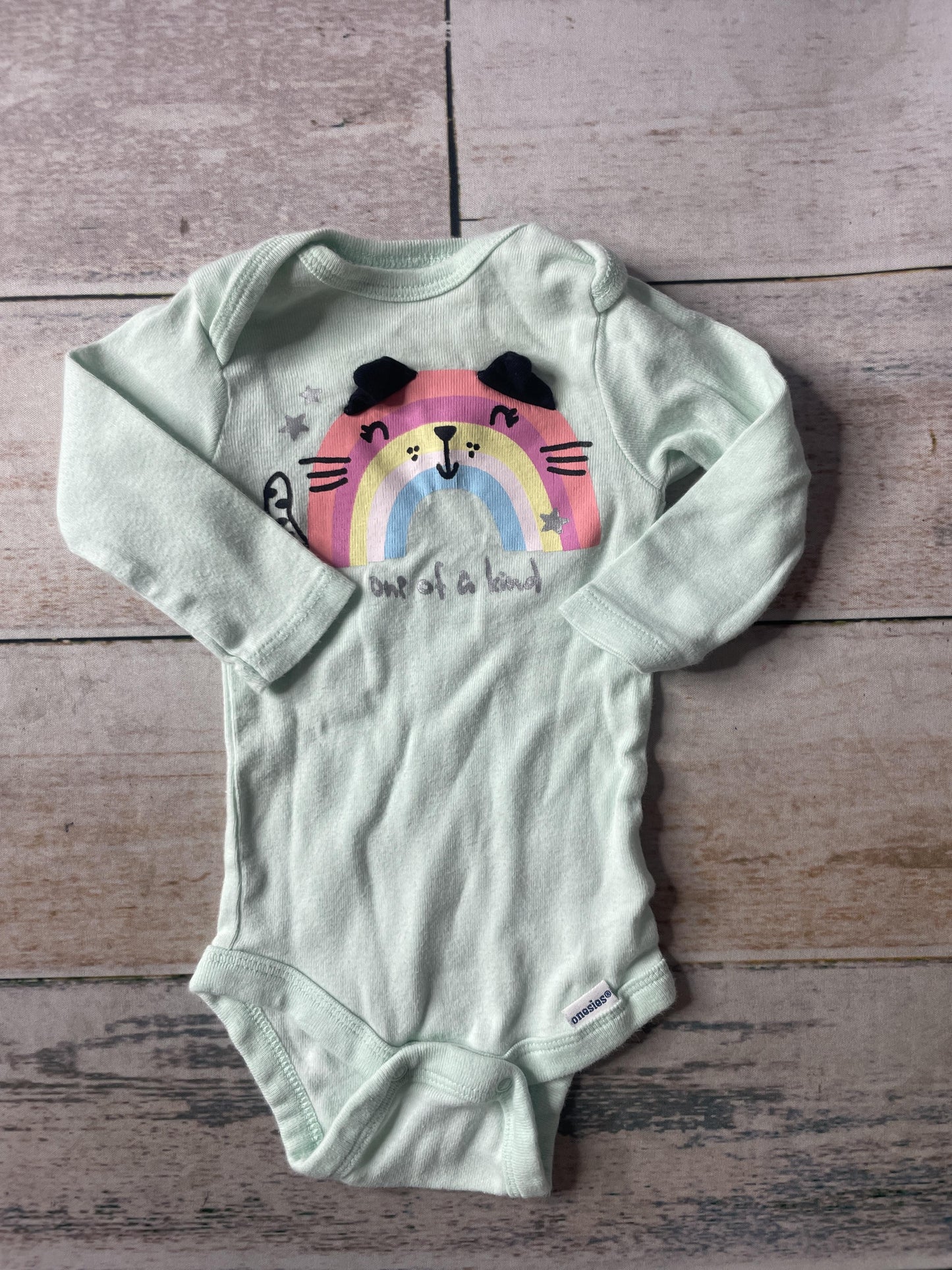 Unisex Onesie Size: 0-3 months
