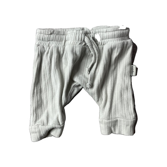 Antebies Unisex Shorts Size: 0-3 months