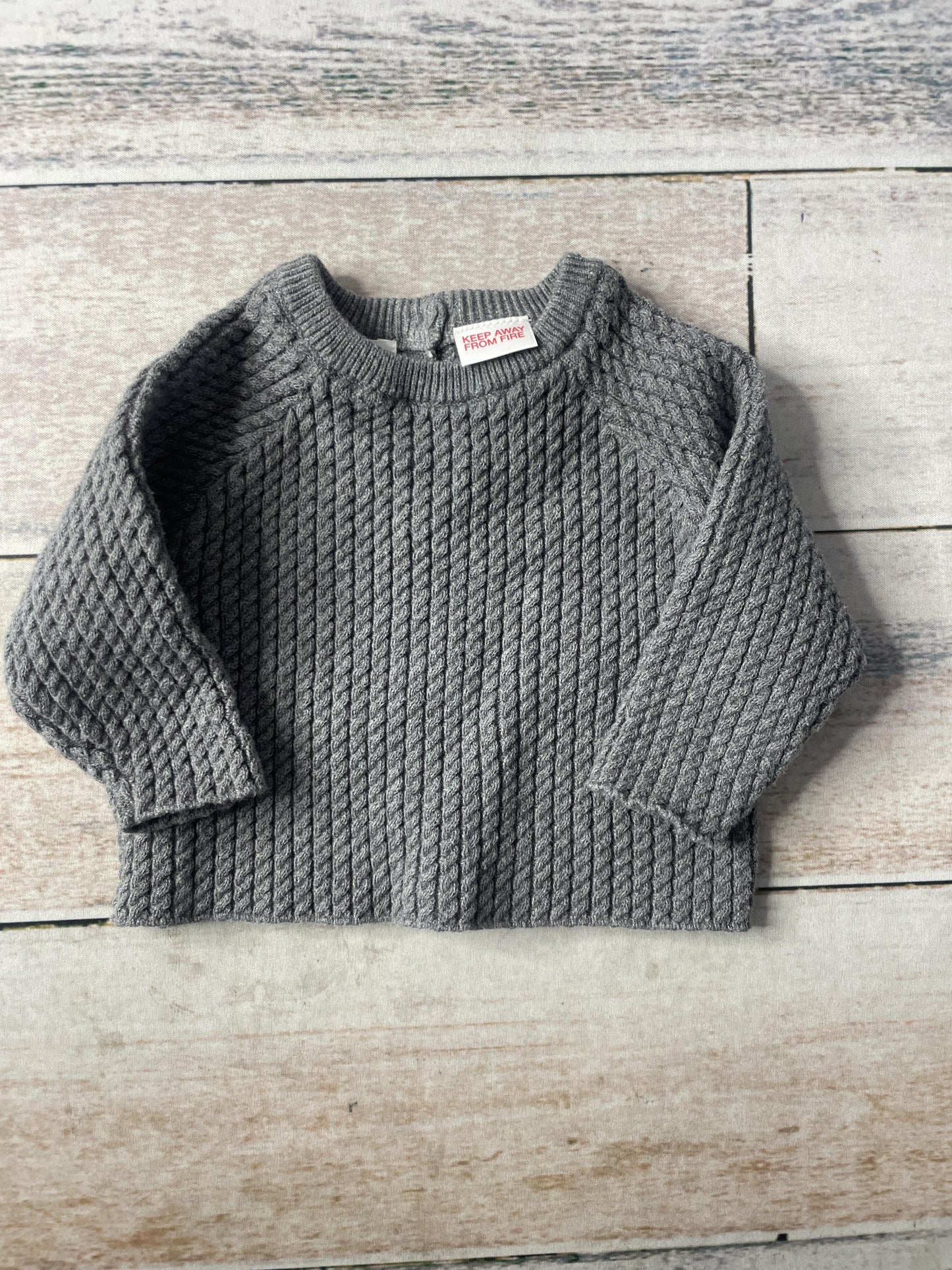 Unisex Sweater Size: 0-3 months