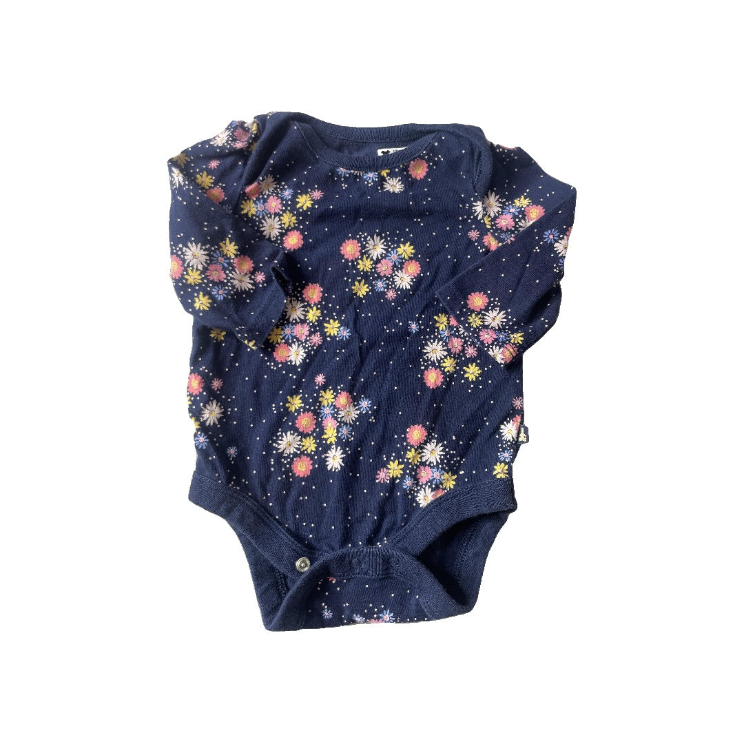 Unisex Onesie Size: 0-3 months