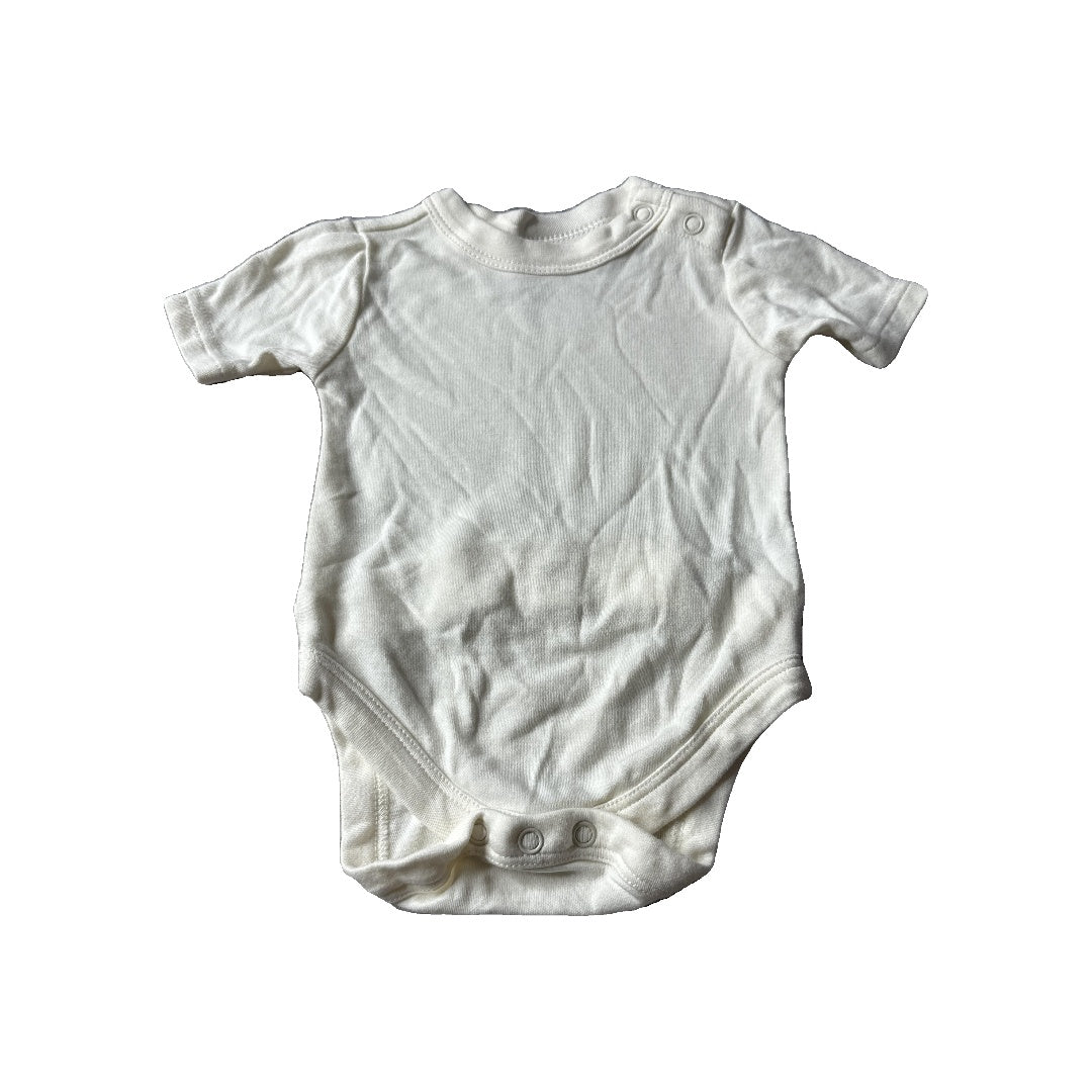 Goumi Unisex Onesie Size: 0-3 months