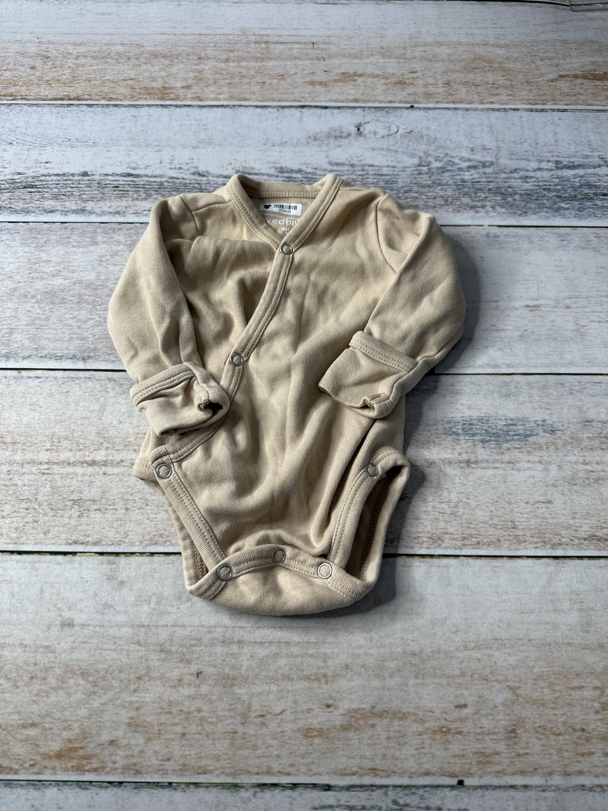 Loved Baby Unisex Onesie Size: 0-3 months