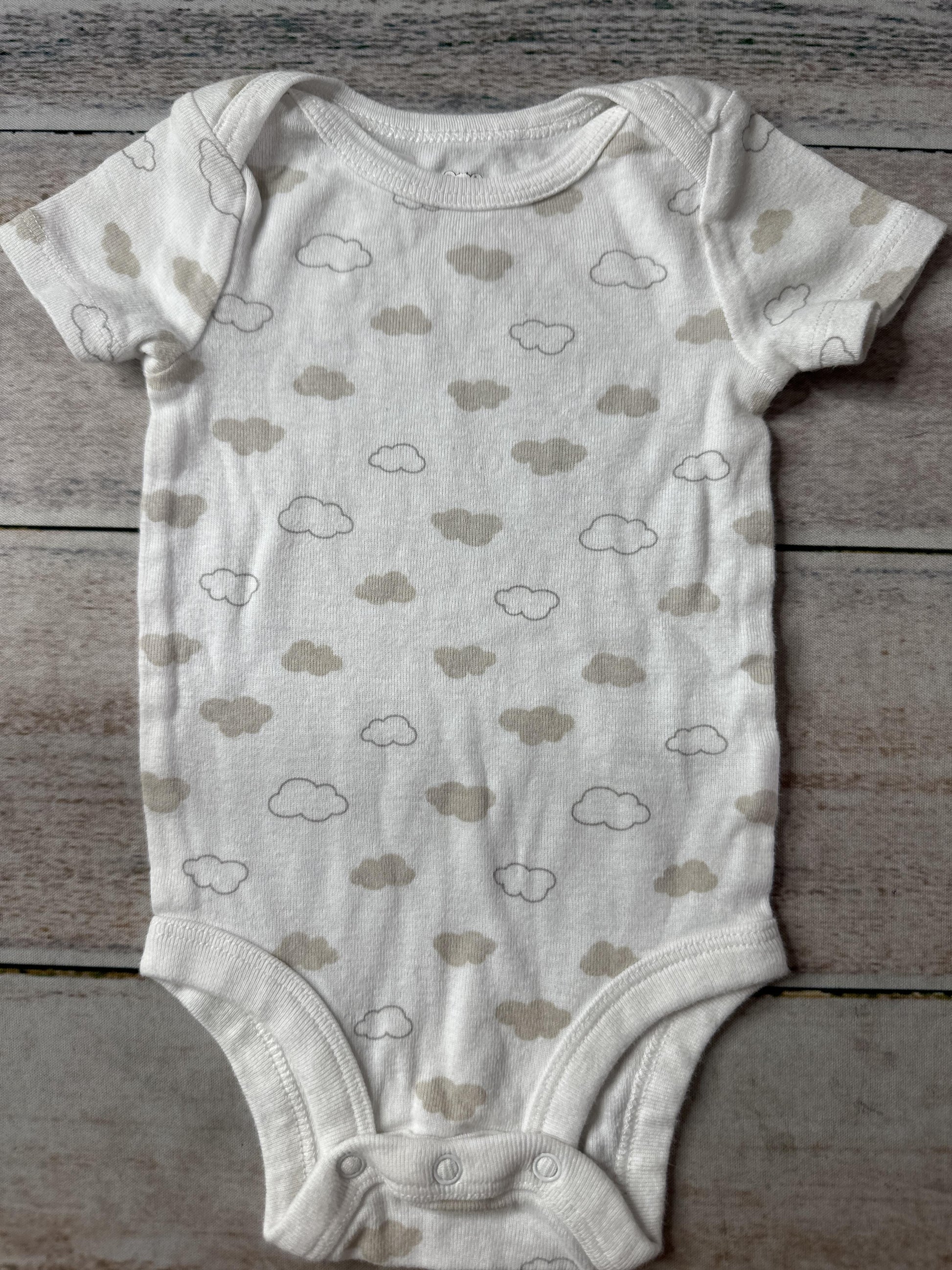 Unisex Onesie Size: 0-3 months