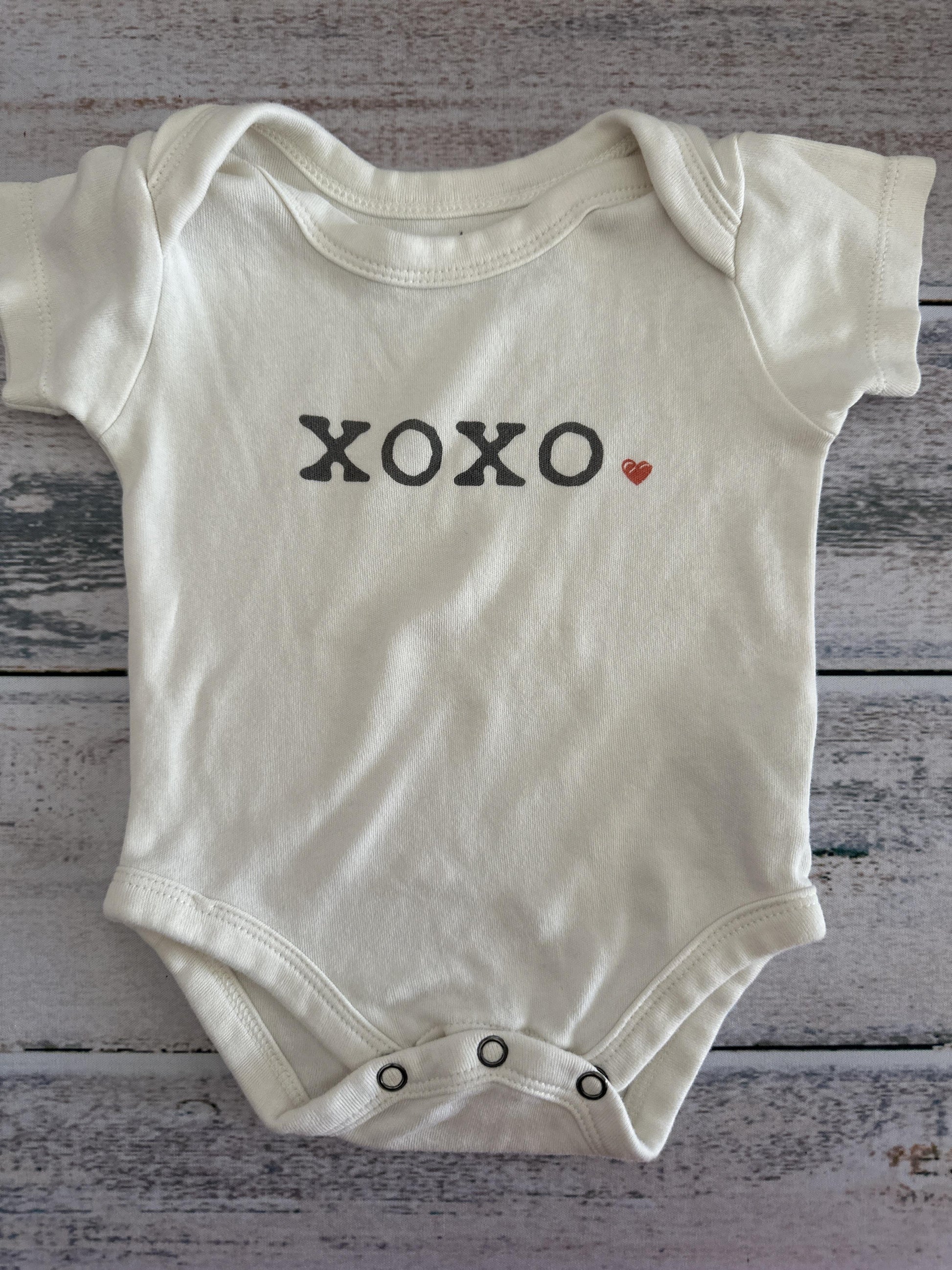 Finn + Emma Unisex Onesie Size: 0-3 months