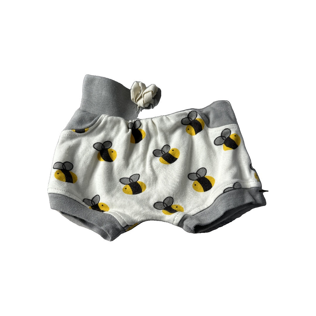 Cat & Dogma Unisex Shorts Size: 0-3 months