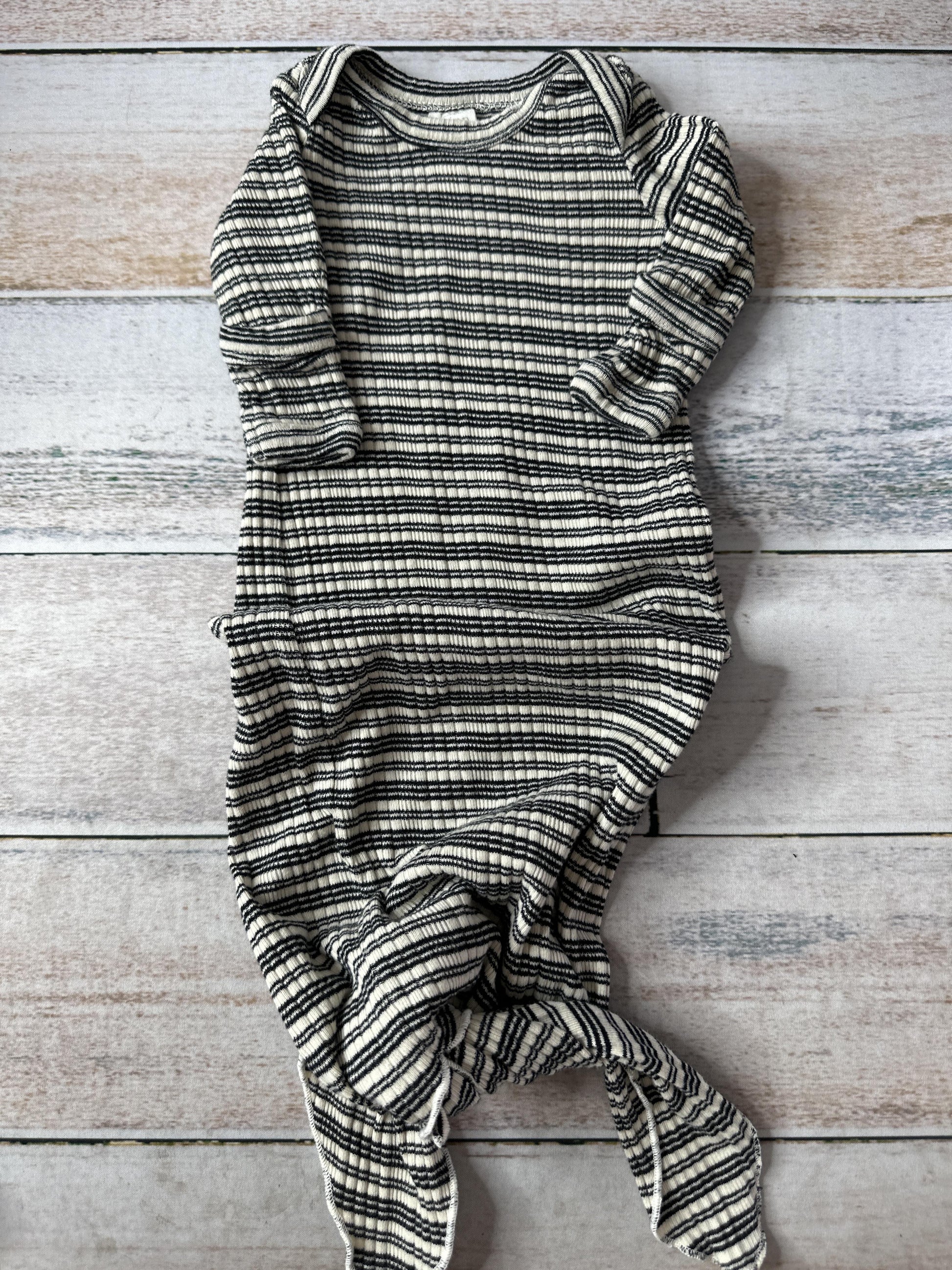 Kate Quinn Unisex Sleepsack Size: 0-3 months