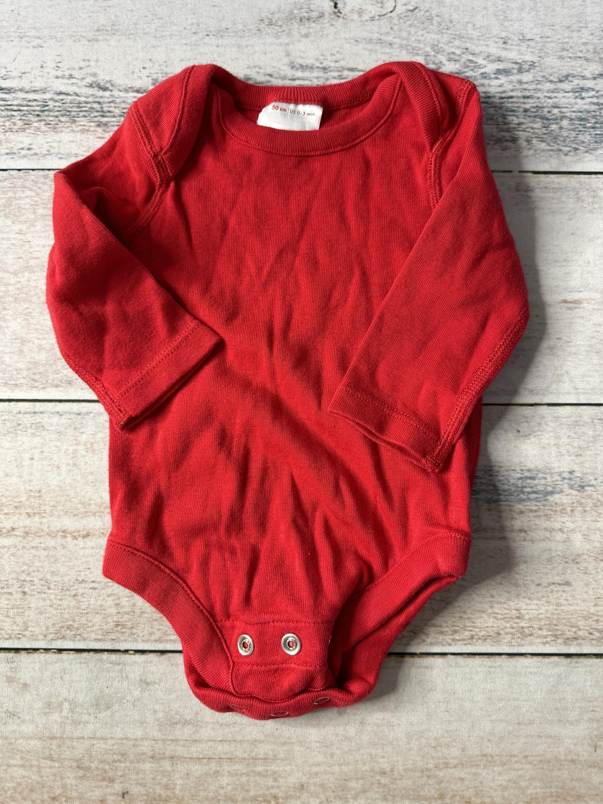 Unisex Onesie Size: 0-3 months