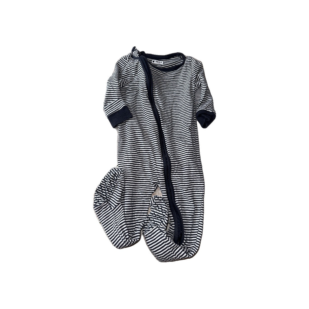 Unisex Pajamas Size: 12-18 months