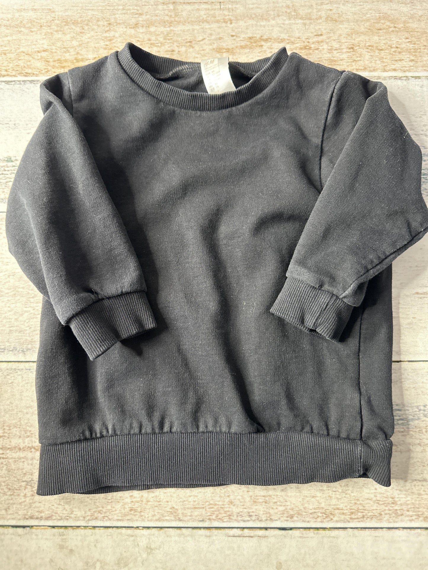 H&M Unisex Sweater Size: 12-18 months