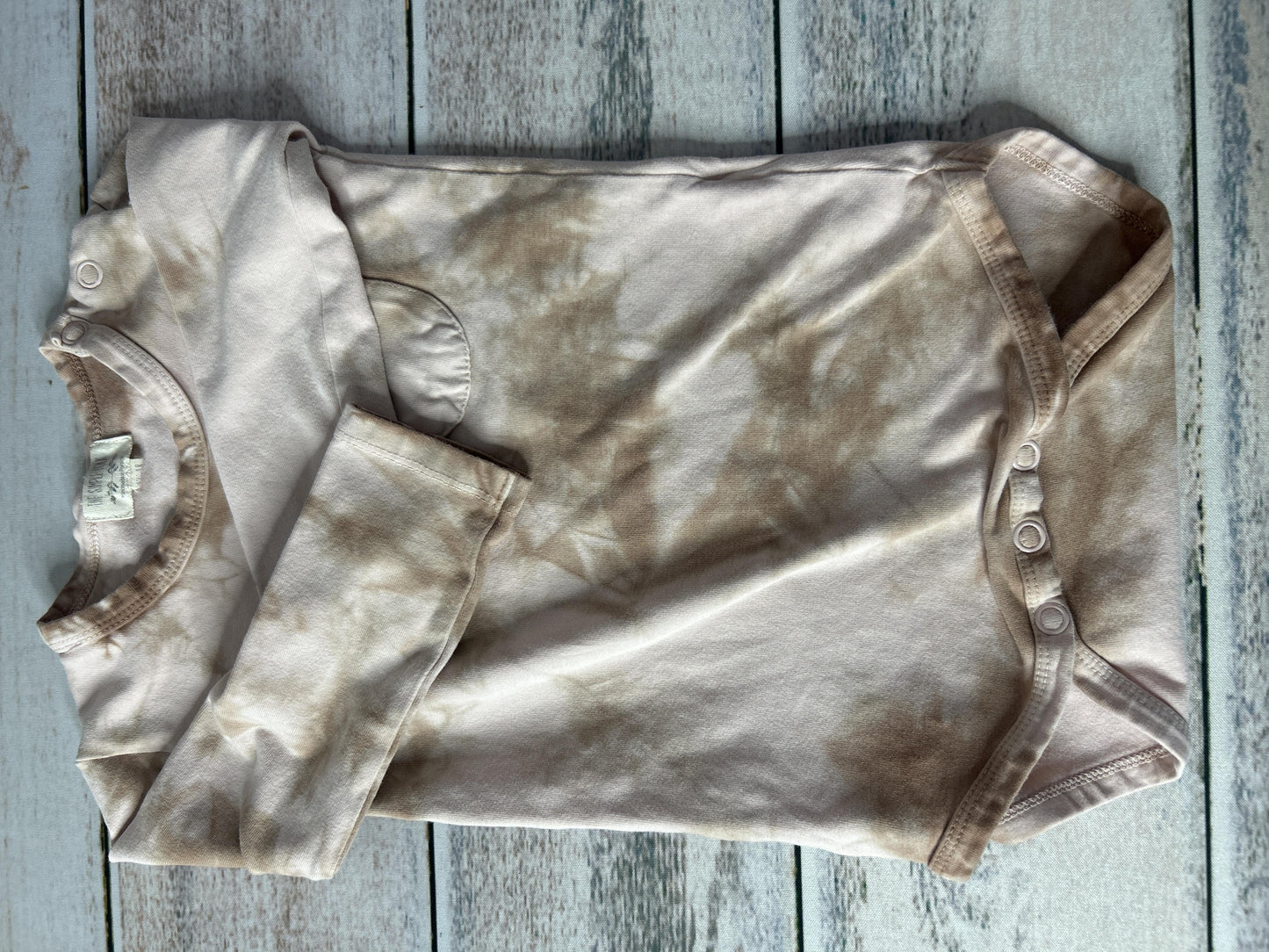 Unisex Long Sleeve Shirt Size: 12-18 months