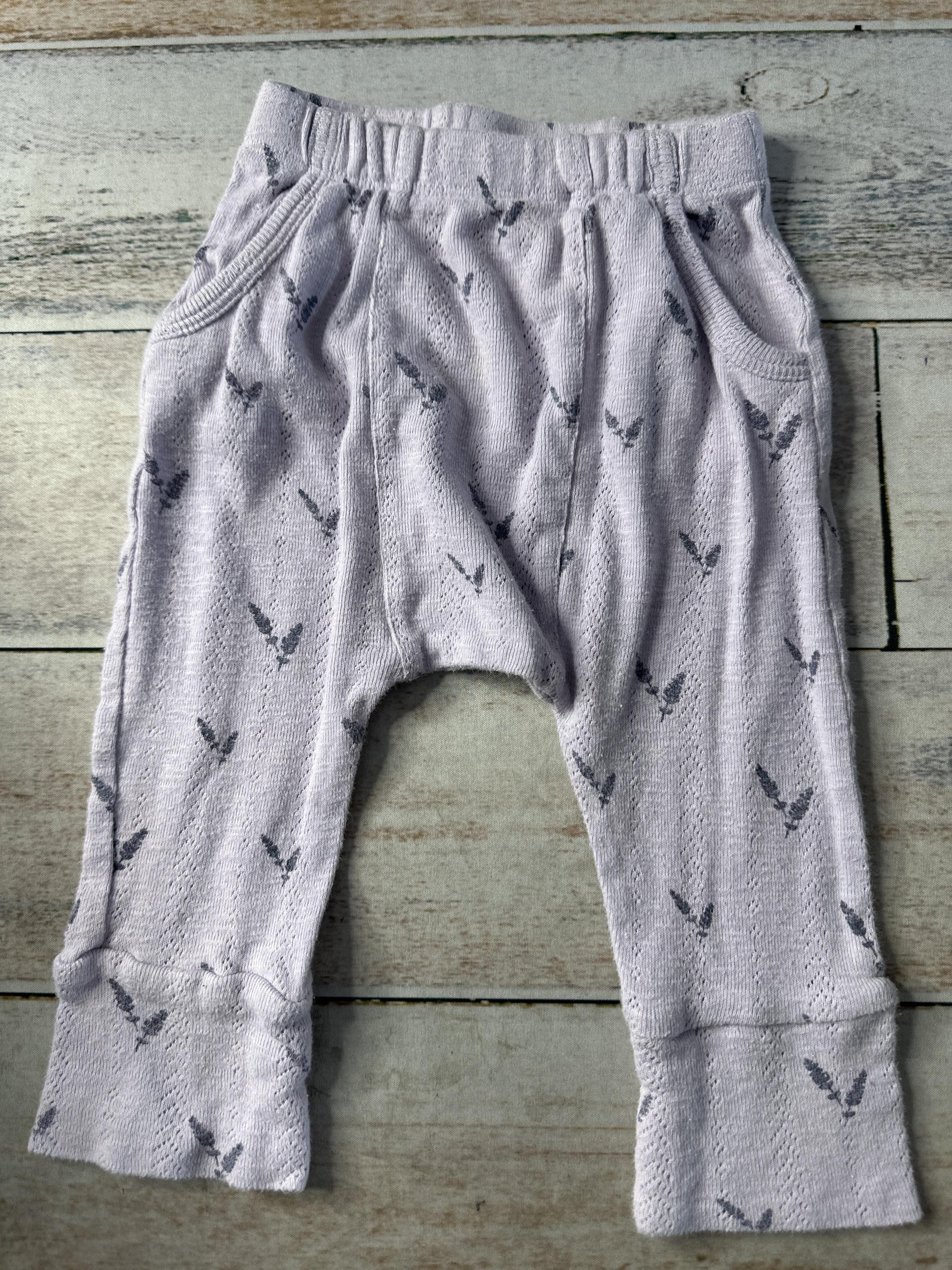 Kate Quinn Unisex Pants Size: 12-18 months