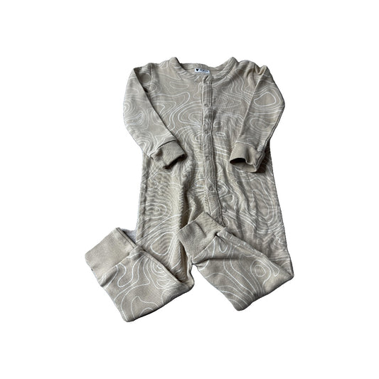 Colored Organics Unisex Long Sleeve Outfit Size: 12-18 months