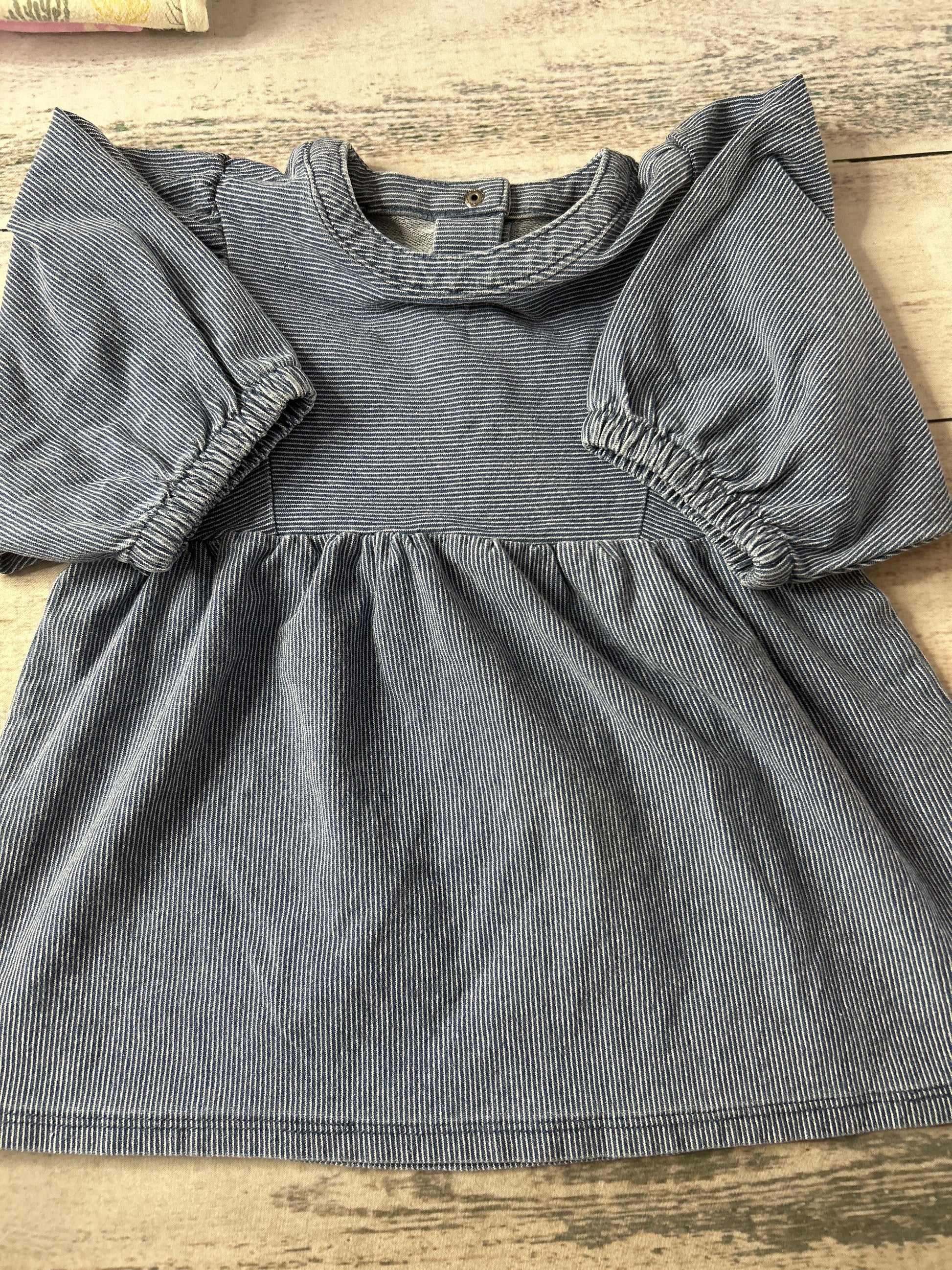 Girls Dress Size: 12-18 months
