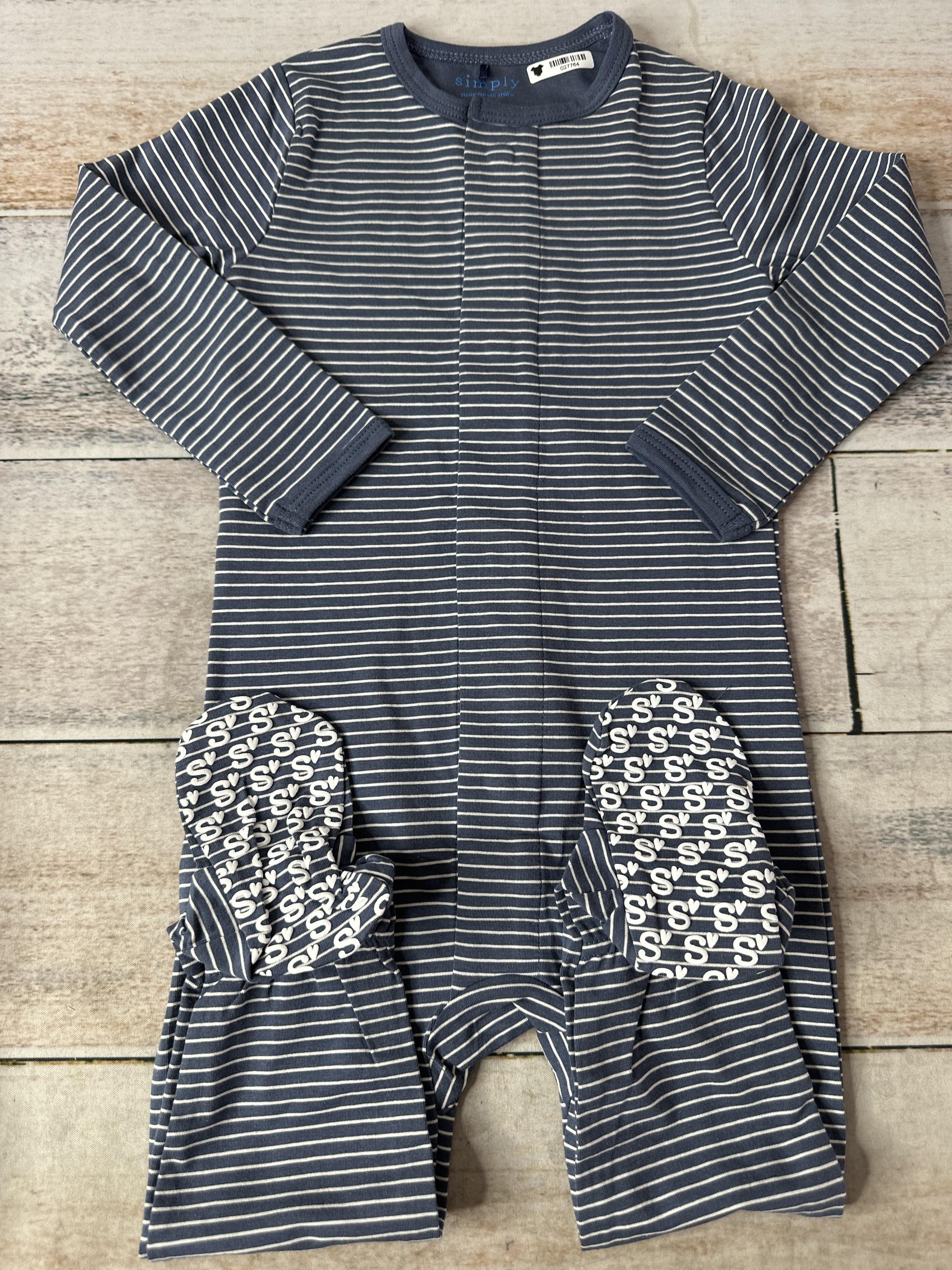 Unisex Pajamas Size: 12-18 months
