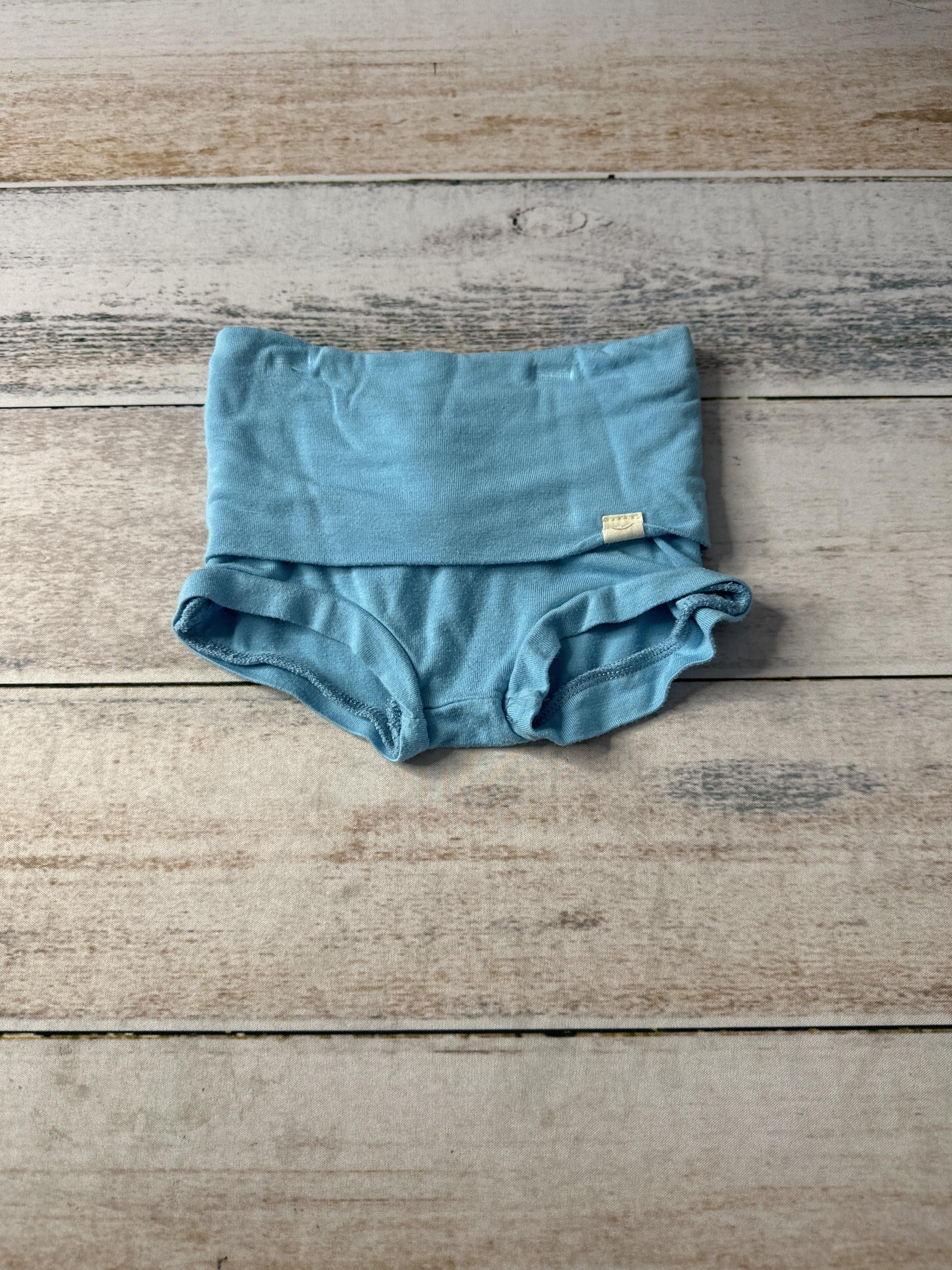 Unisex Shorts Size: 12-18 months
