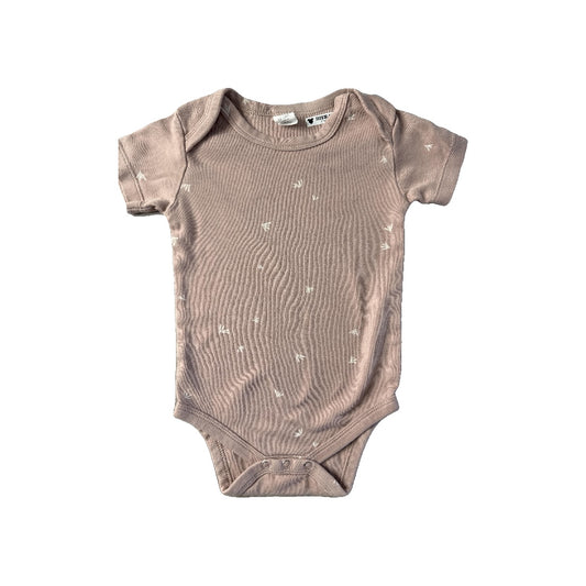 Colored Organics Unisex Onesie Size: 12-18 months