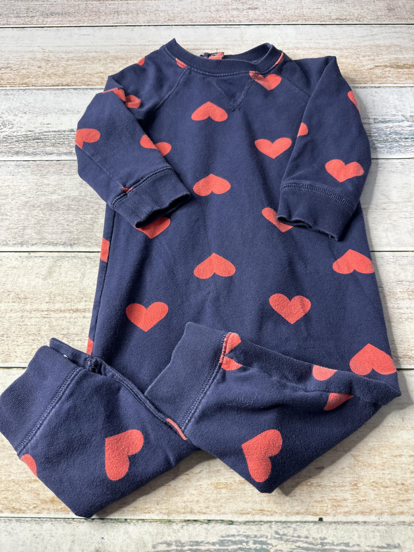 Unisex Long Sleeve Outfit Size: 12-18 months