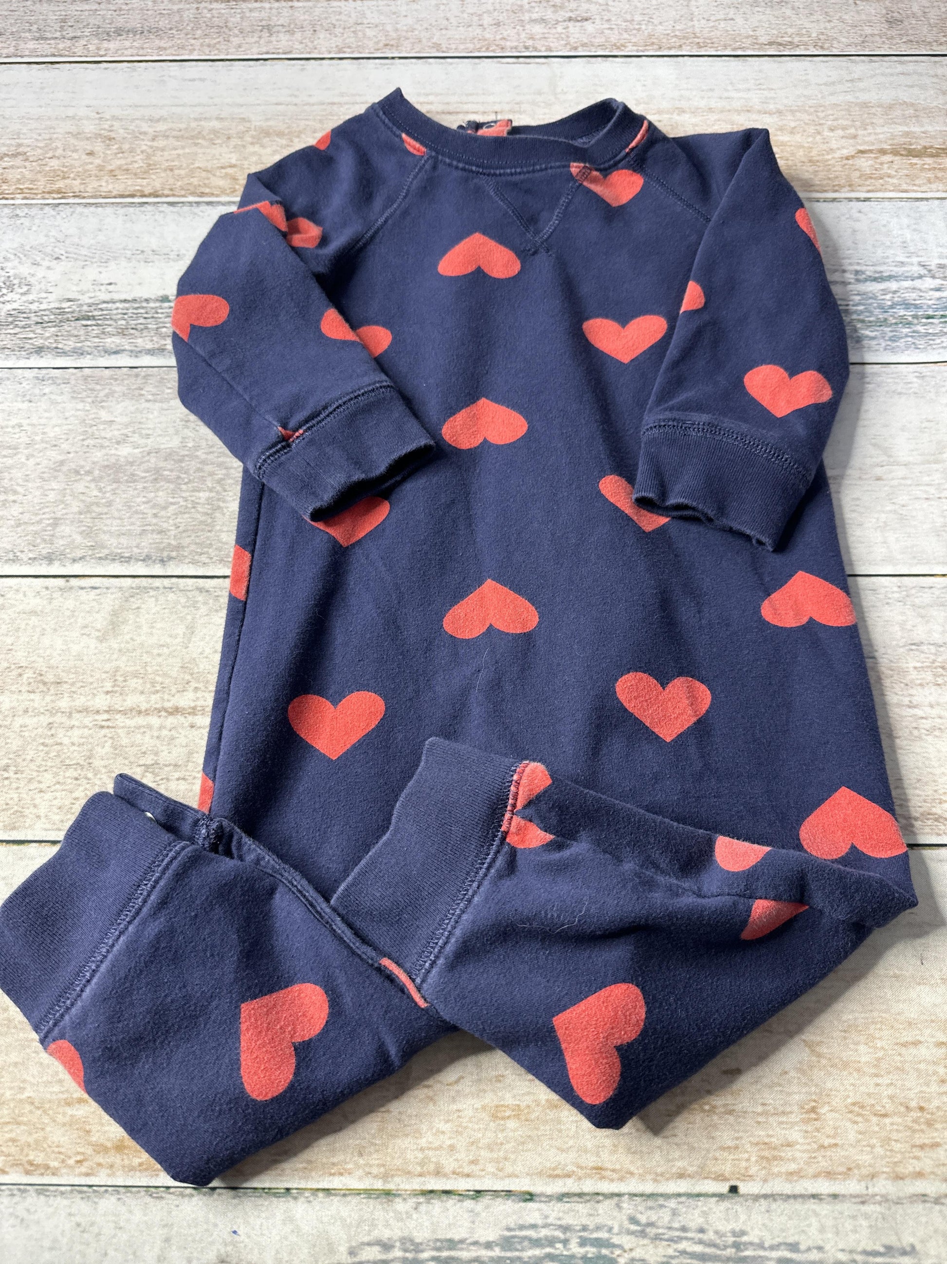 Unisex Long Sleeve Outfit Size: 12-18 months