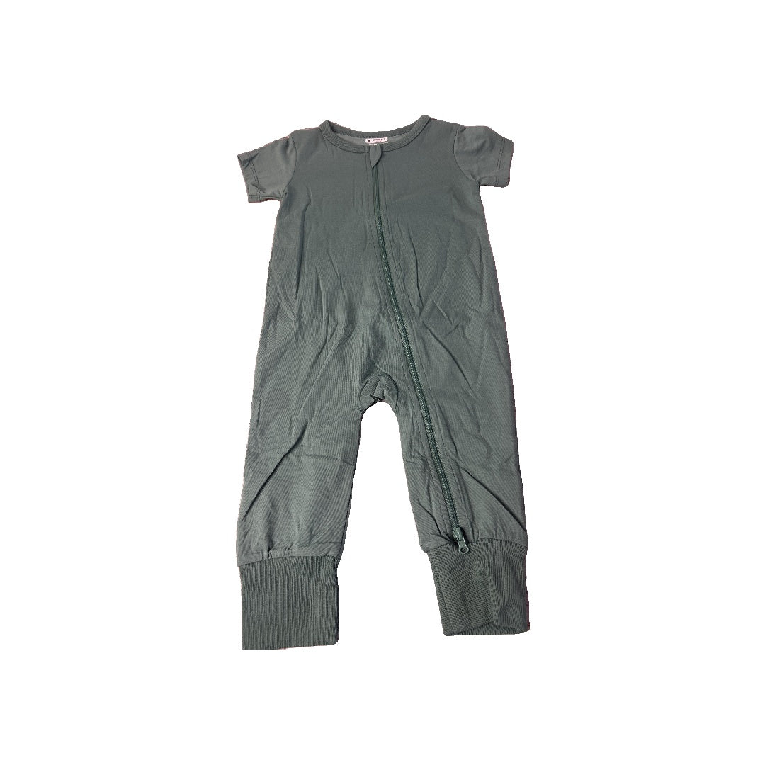 Unisex 1-piece footed Pajamas Size: 12-18 months