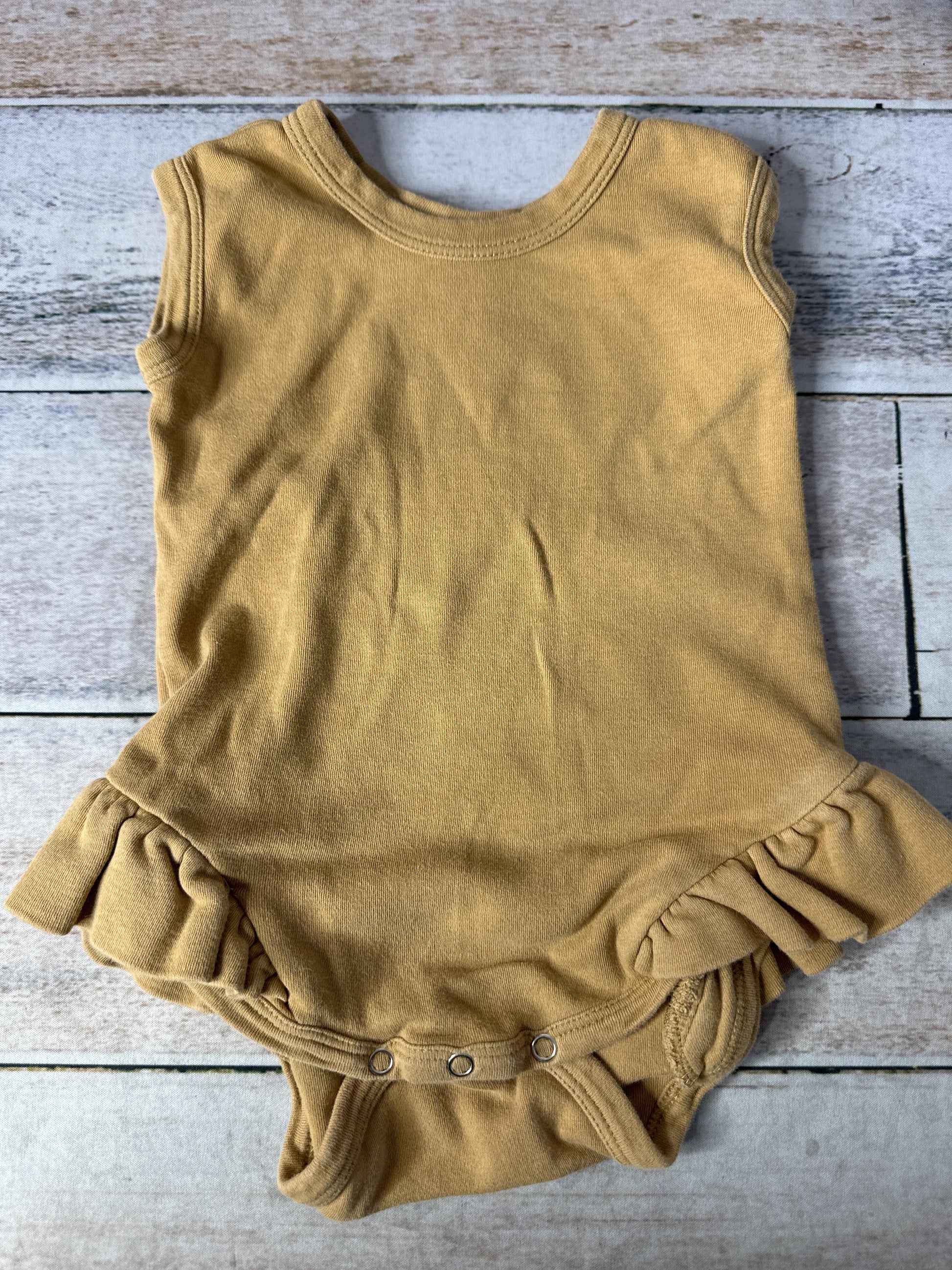 Unisex Onesie Size: 12-18 months