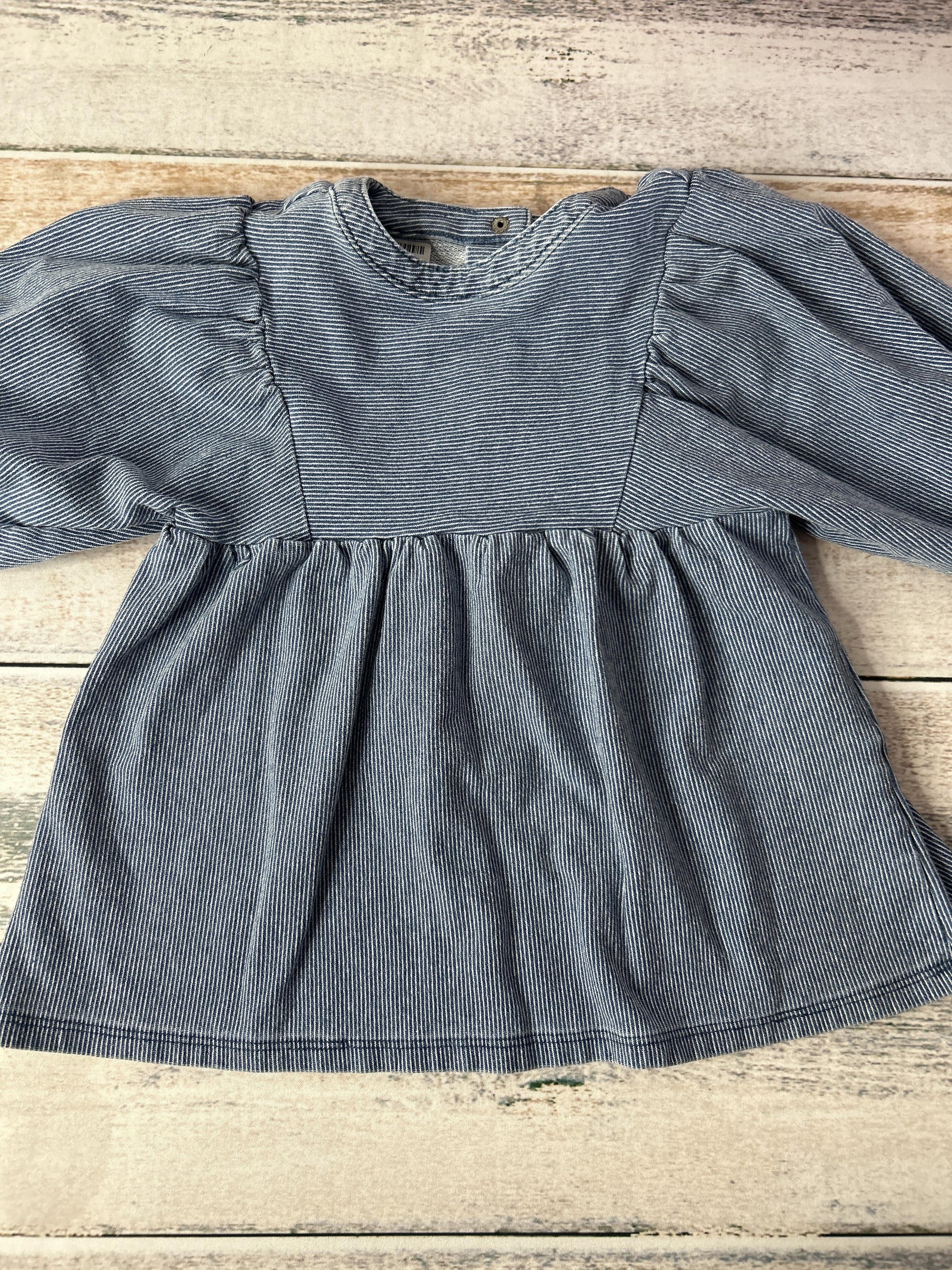 Unisex Button Down Short Sleeve Size: 12-18 months