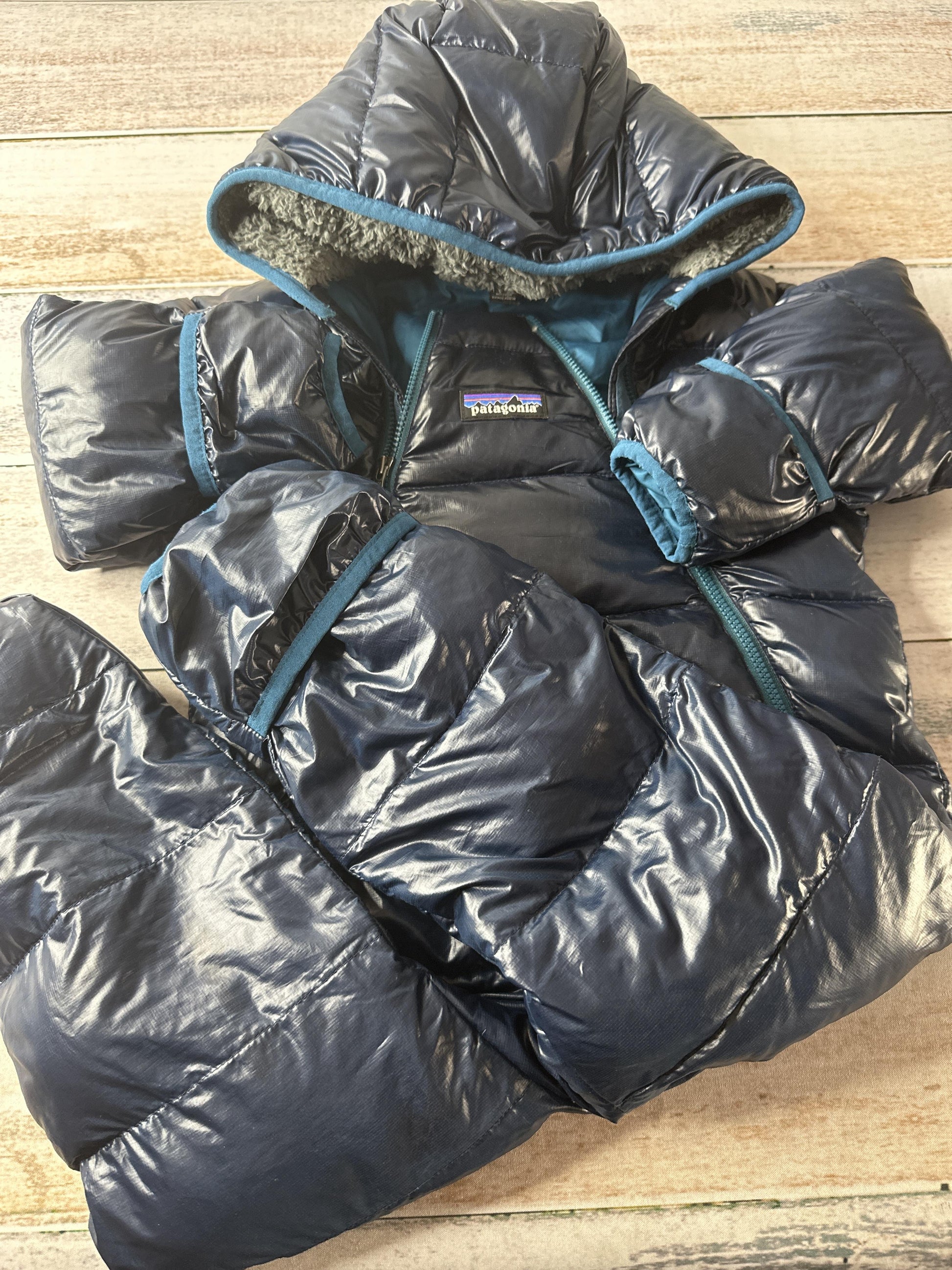 Patagonia Unisex Bunting Size: 12-18 months