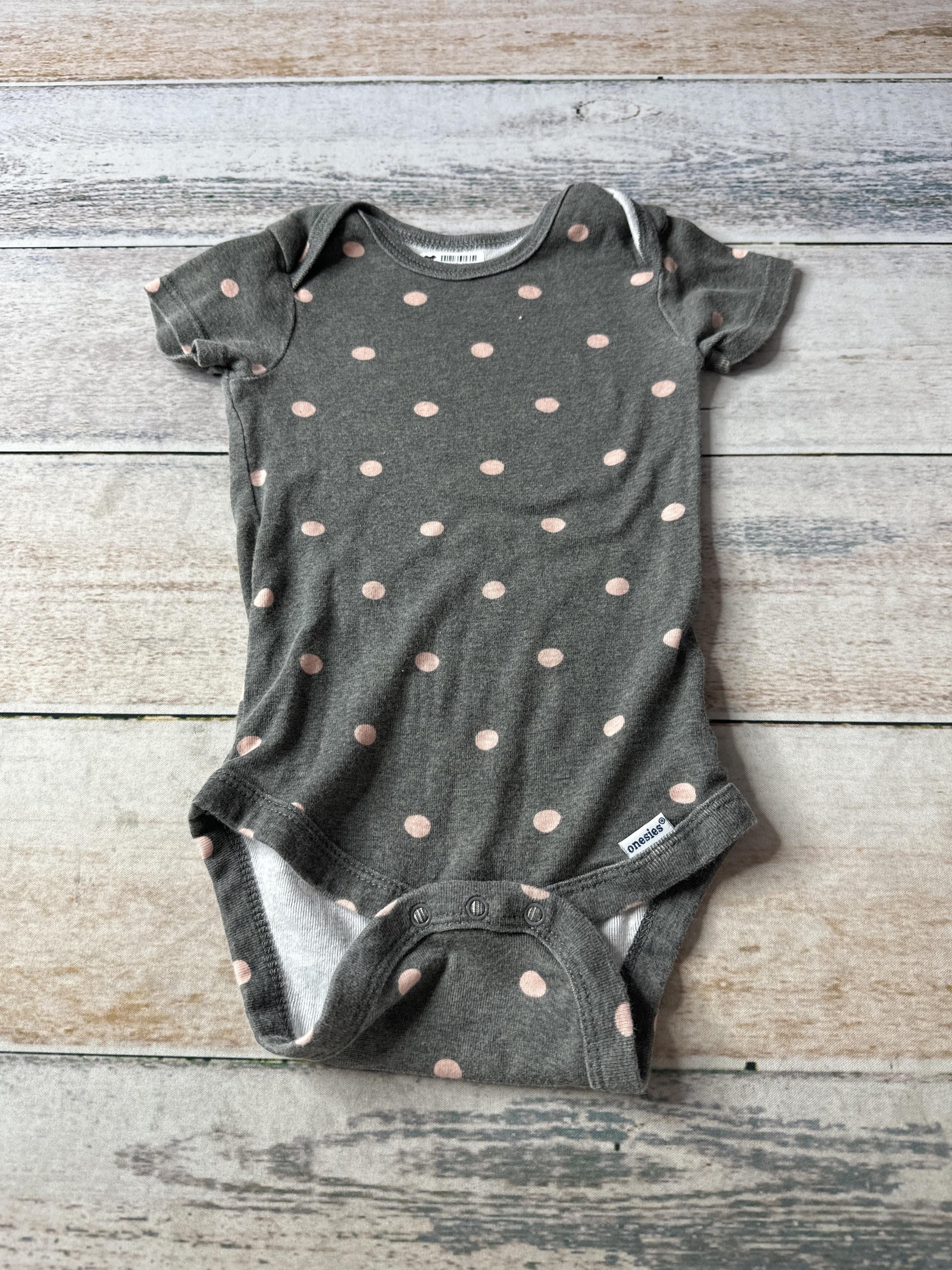 Unisex Onesie Size: 12 months