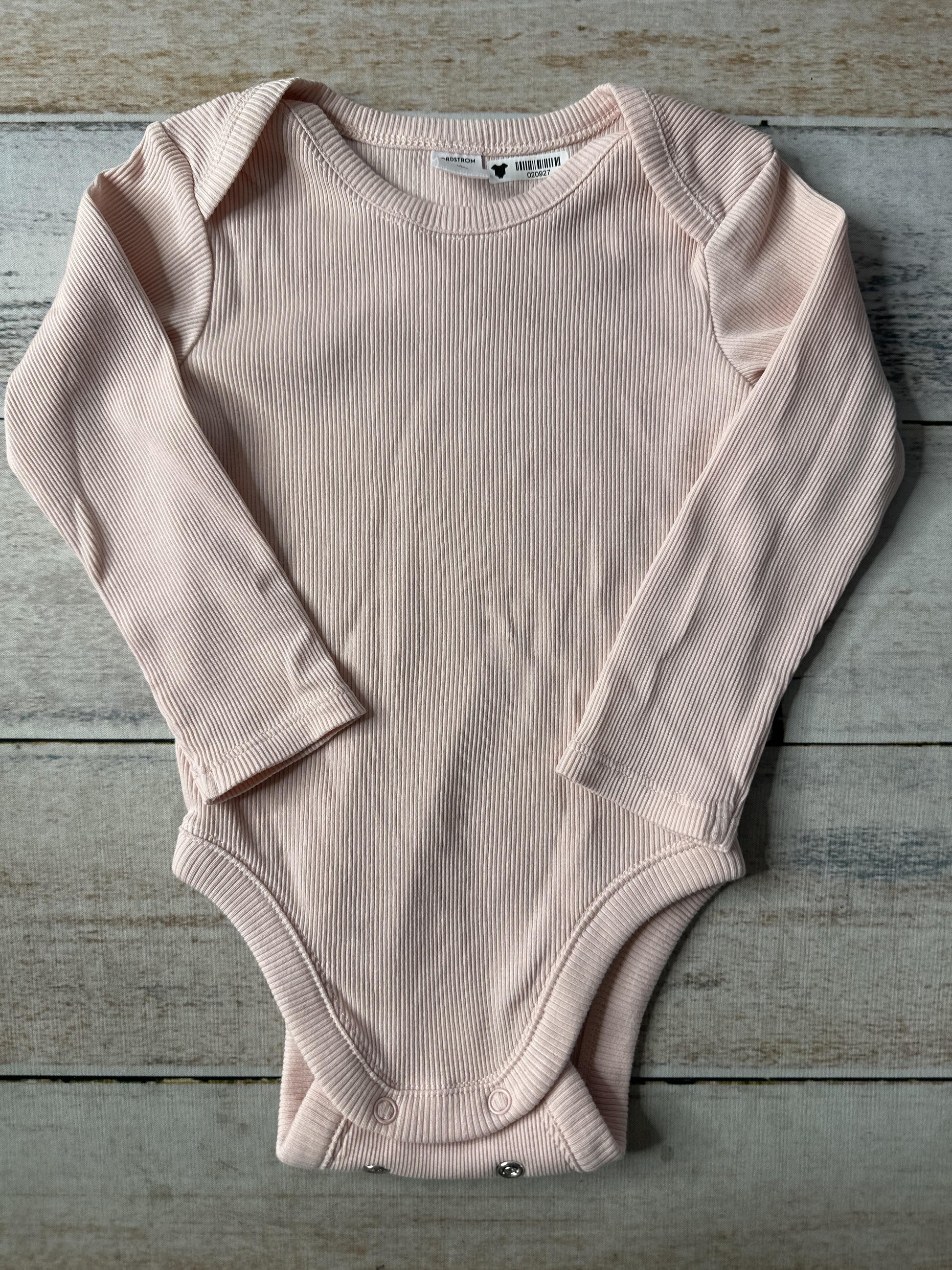 Unisex Onesie Size: 12 months