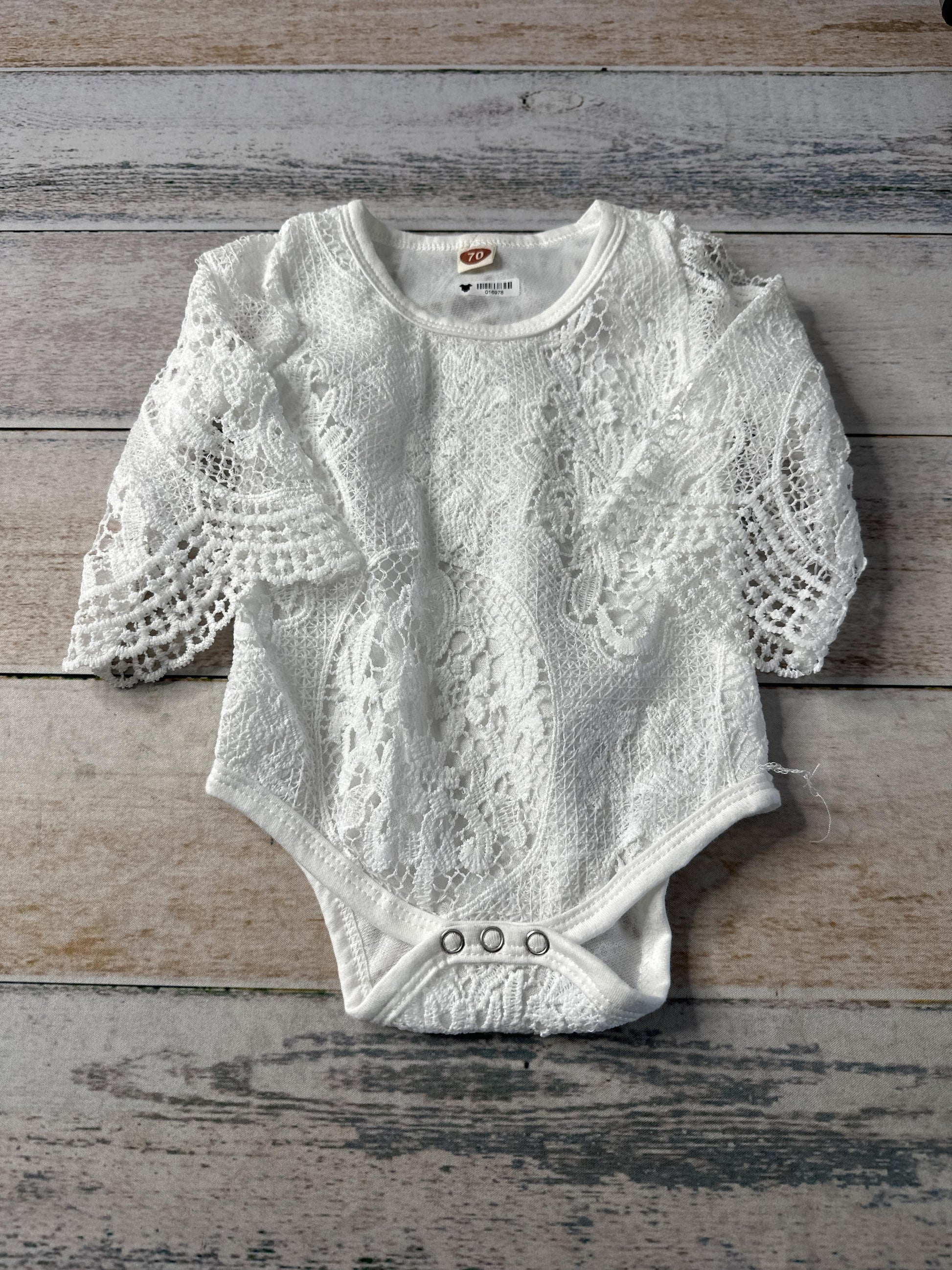 Unisex Onesie Size: 12 months