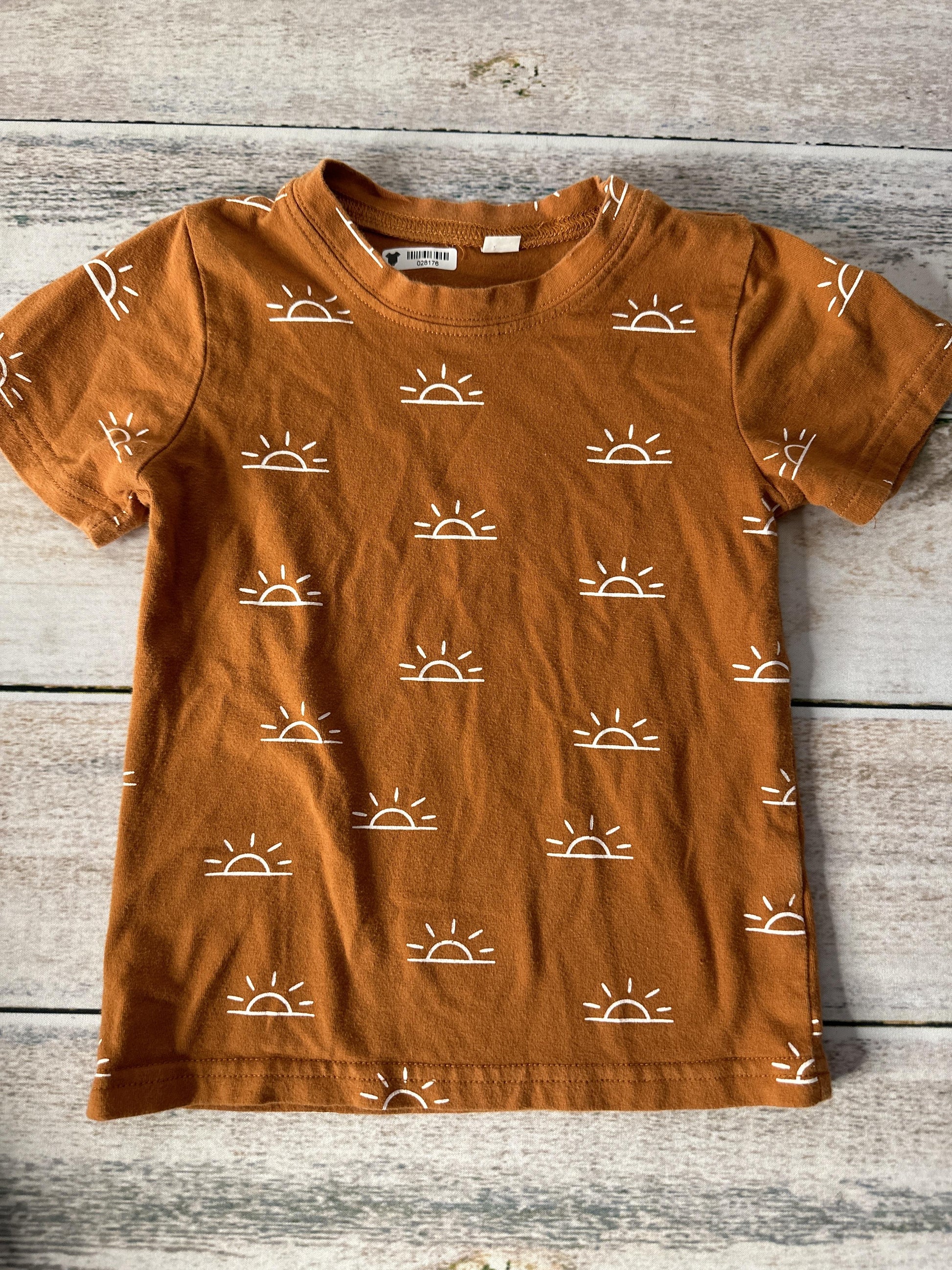 Unisex T-Shirt Size: 18-24 months