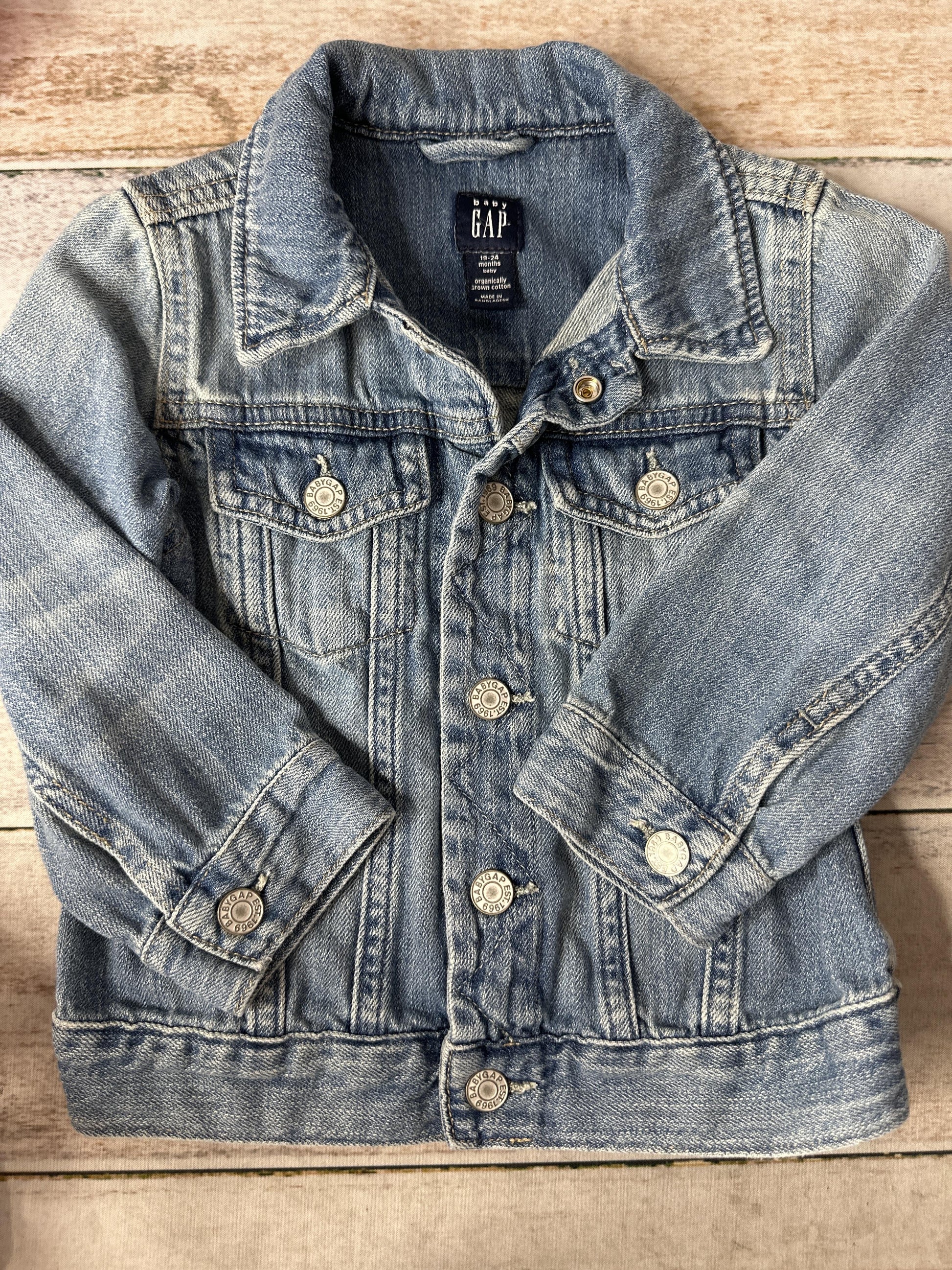 Unisex Jacket Size: 18-24 months