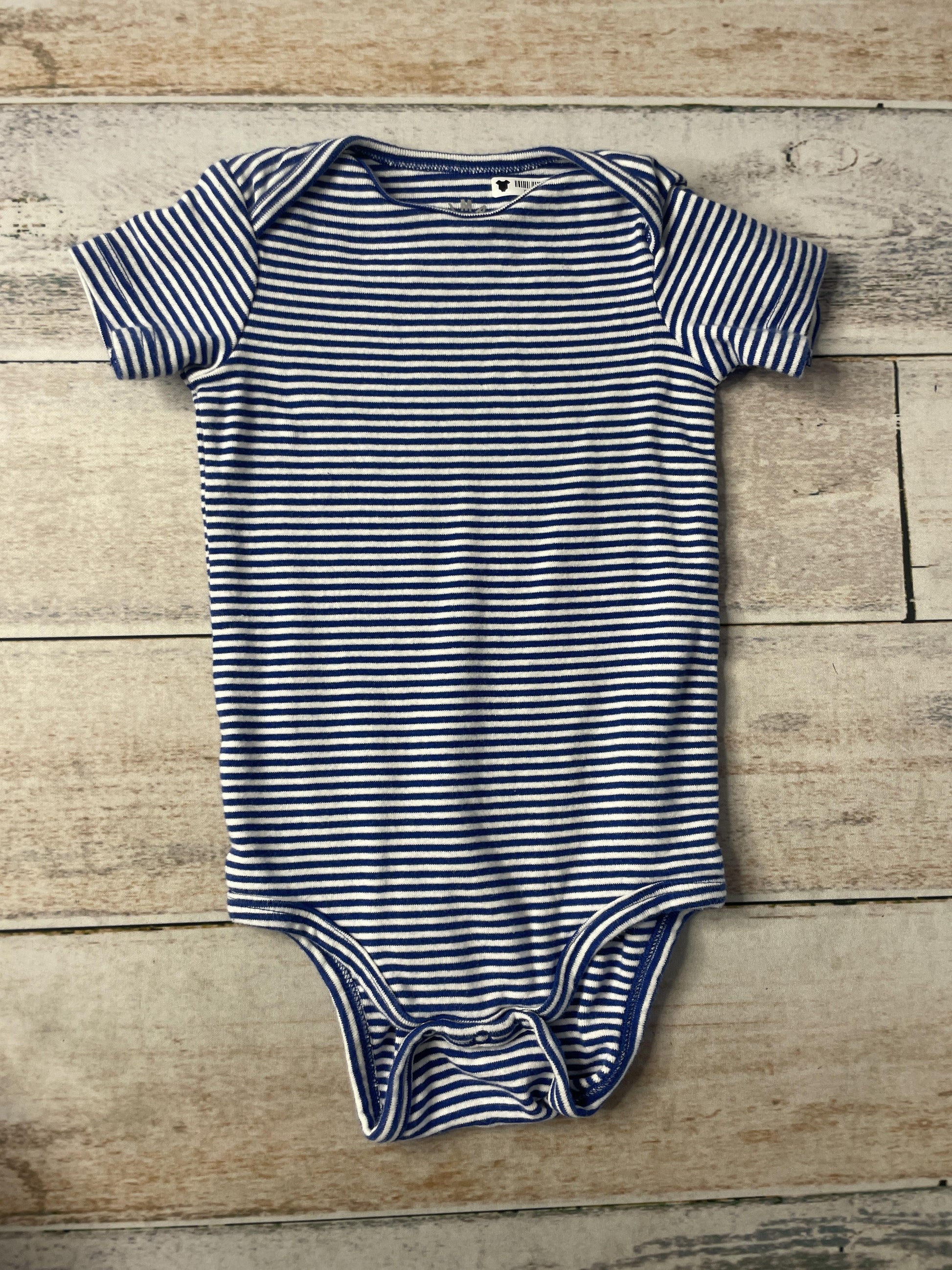 Unisex Onesie Size: 18-24 months