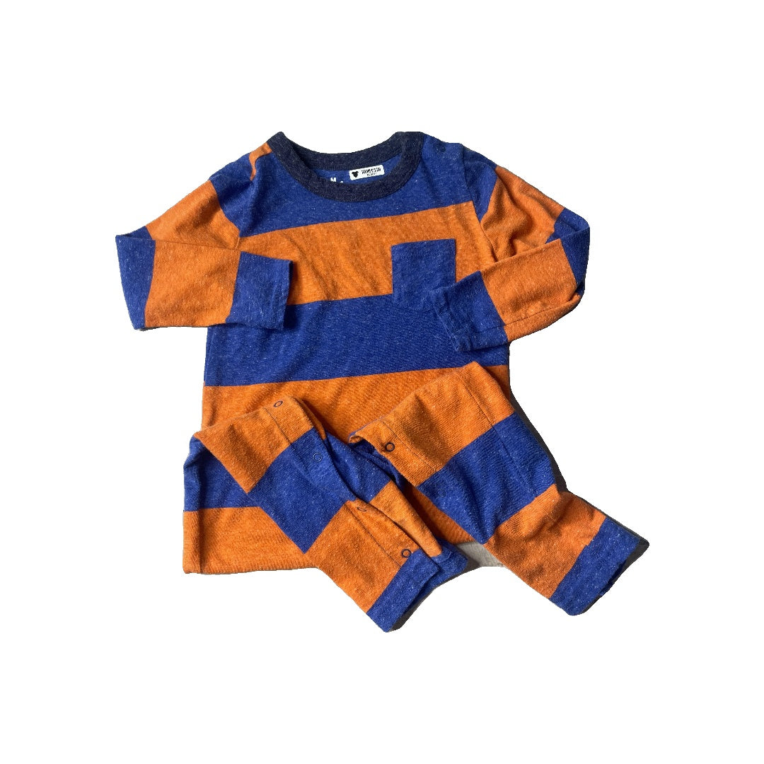 Primary Unisex Long Sleeve Outfit Size: 18-24 months