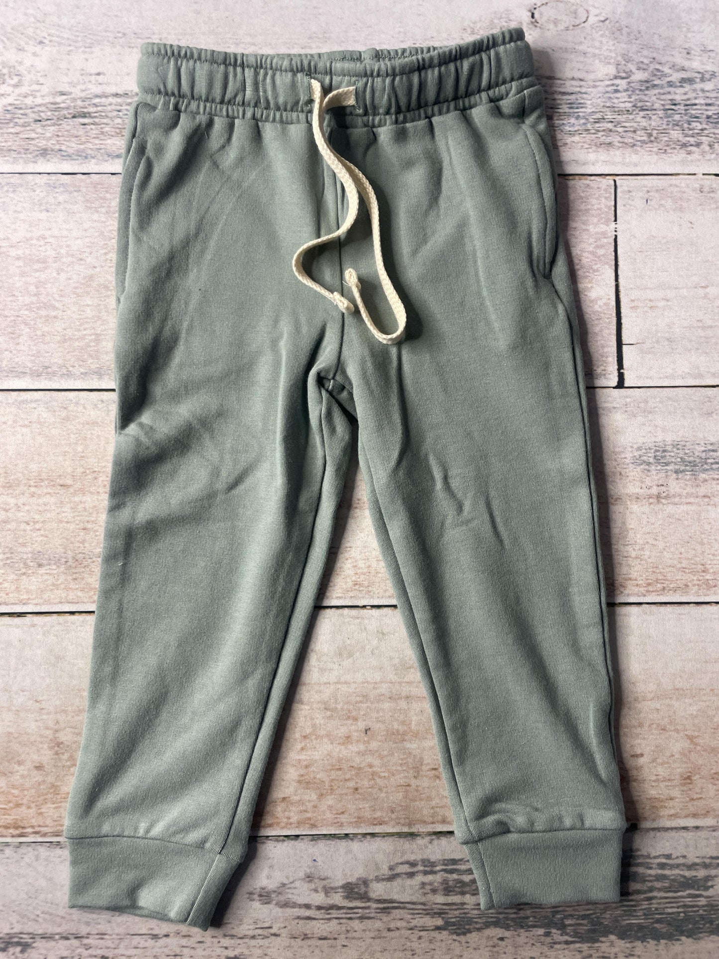 BabySprouts co Unisex Pants Size: 18-24 months