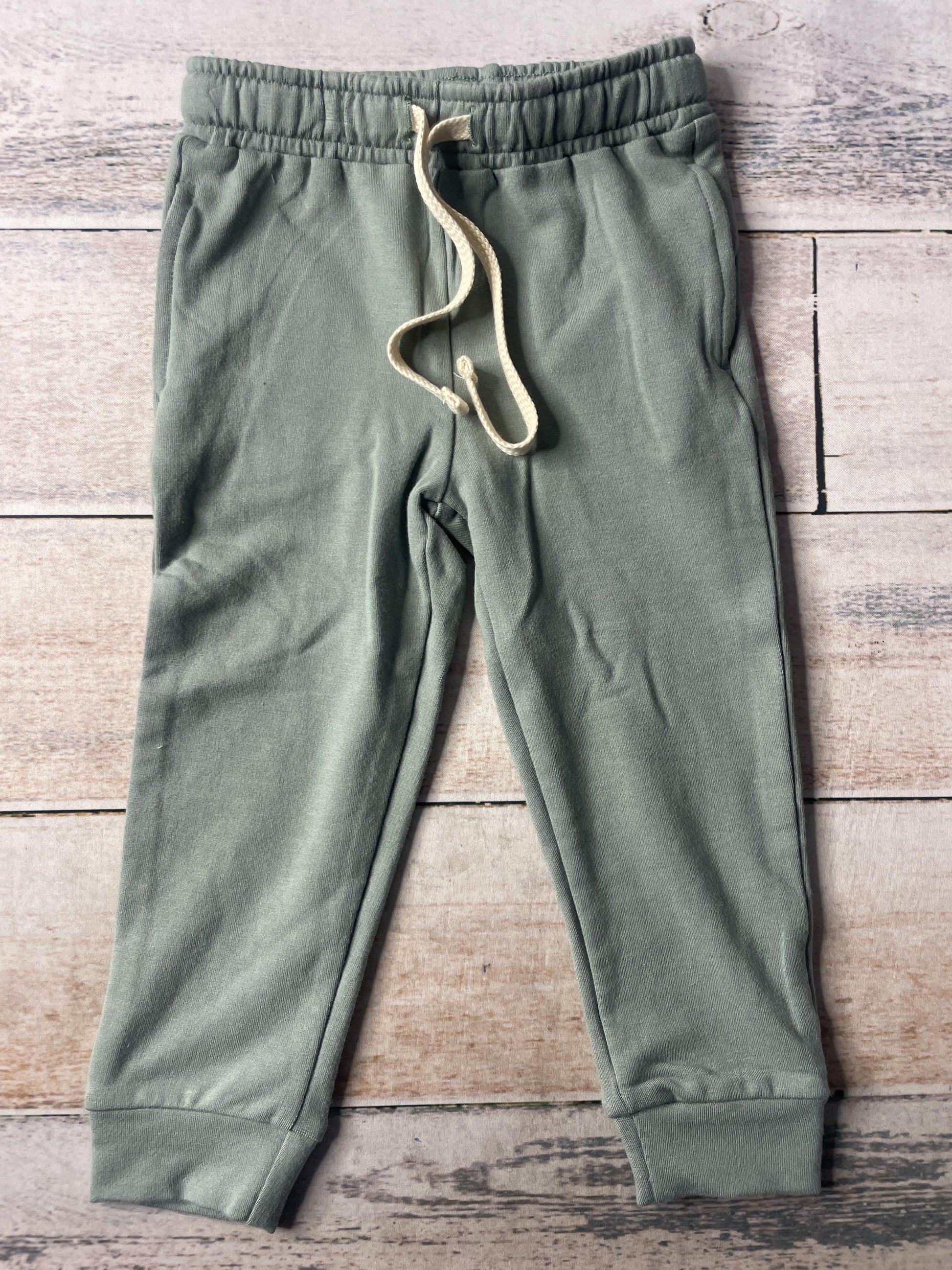 BabySprouts co Unisex Pants Size: 18-24 months