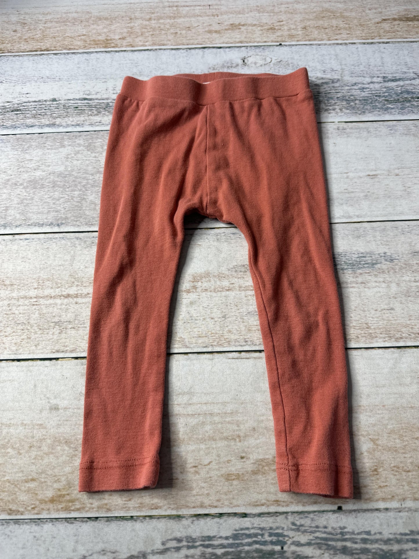 Kate Quinn Unisex Pants Size: 18-24 months