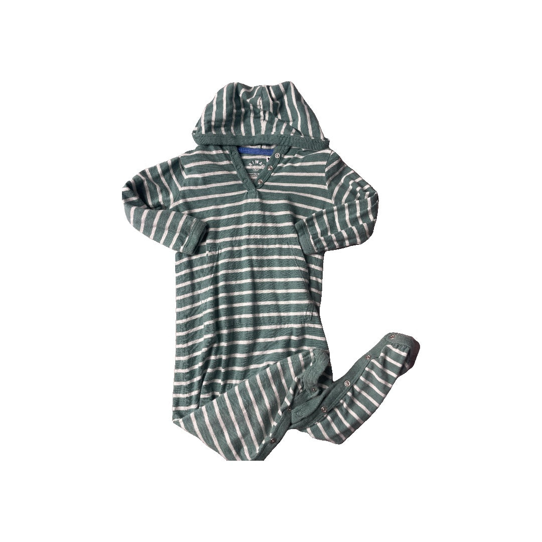 Primary Unisex Long Sleeve Outfit Size: 18-24 months