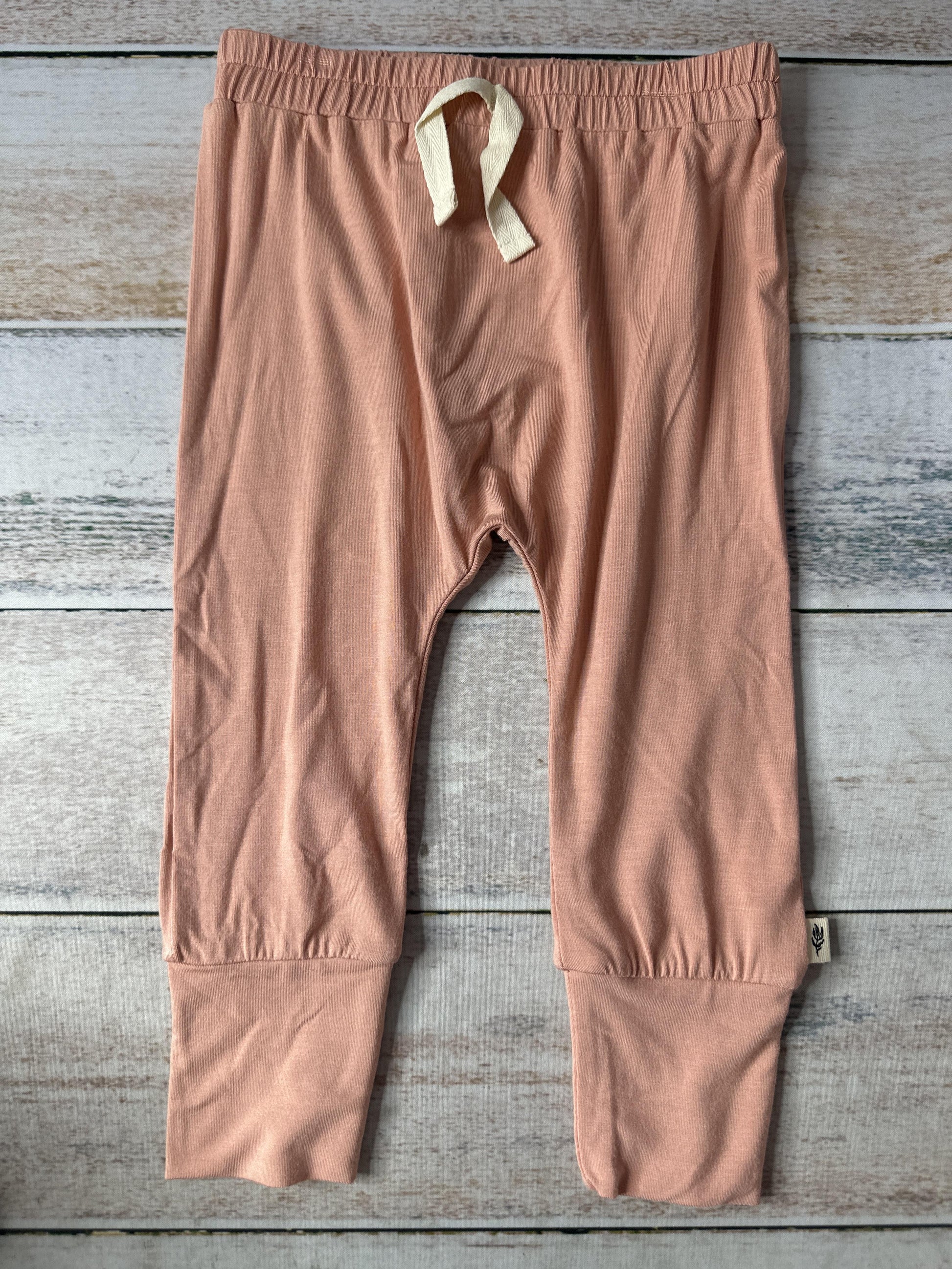 BabySprouts co Unisex Pants Size: 18-24 months