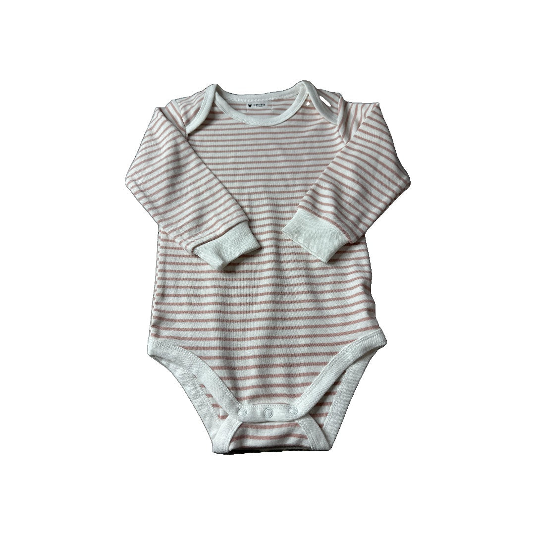 Unisex Onesie Size: 18-24 months