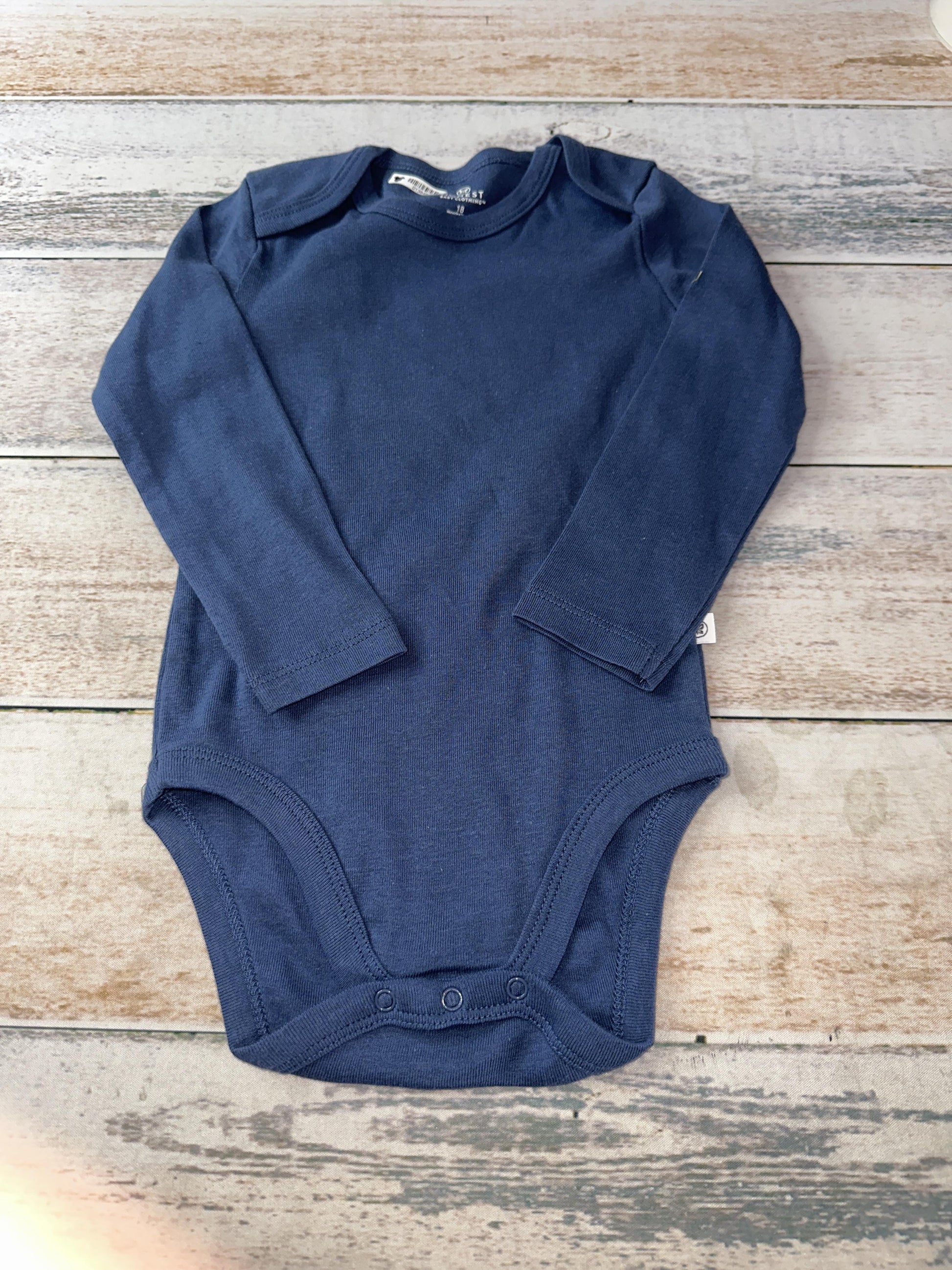 Honest co Unisex Onesie Size: 18 months