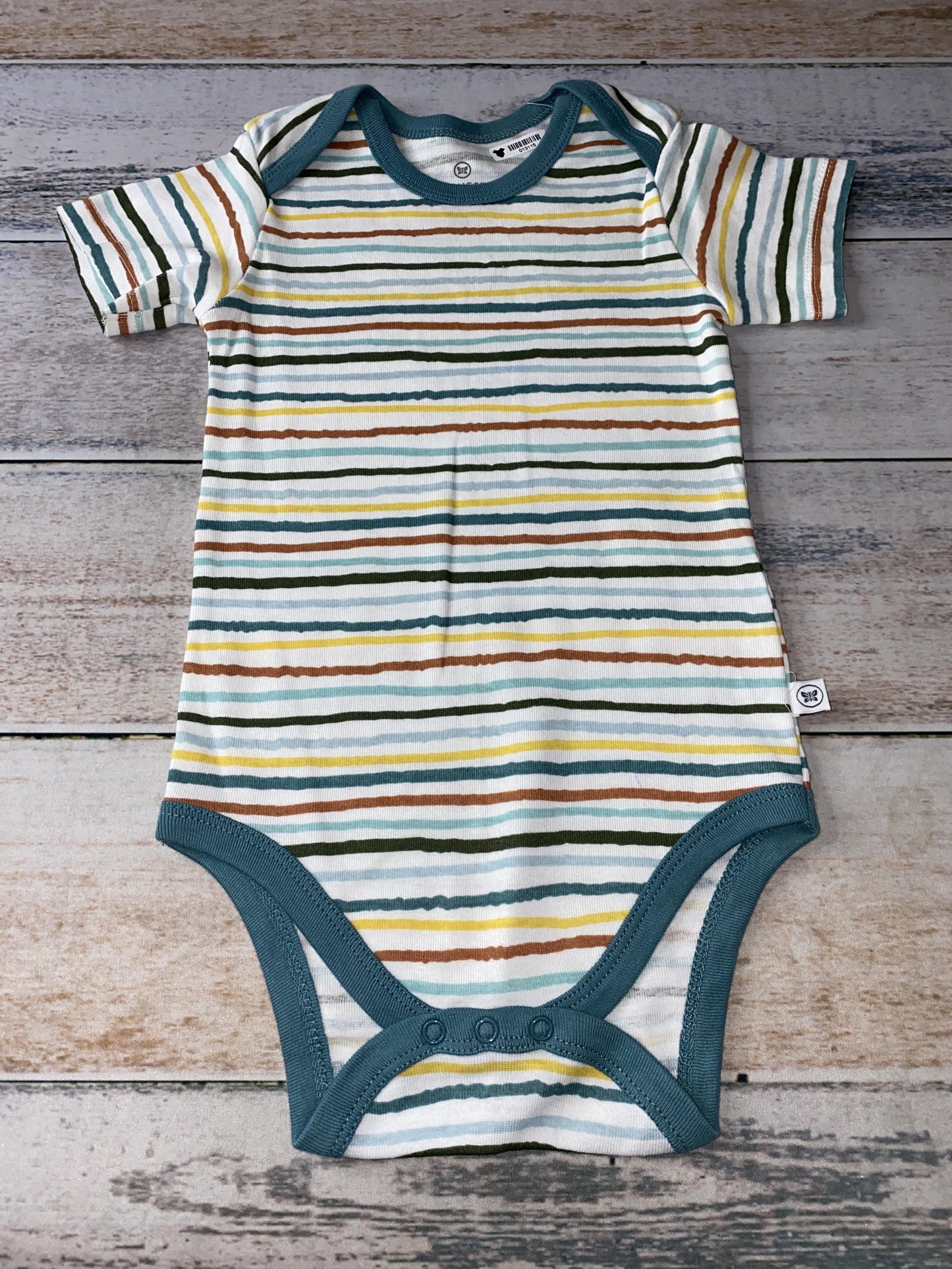 Honest co Unisex Onesie Size: 18 months