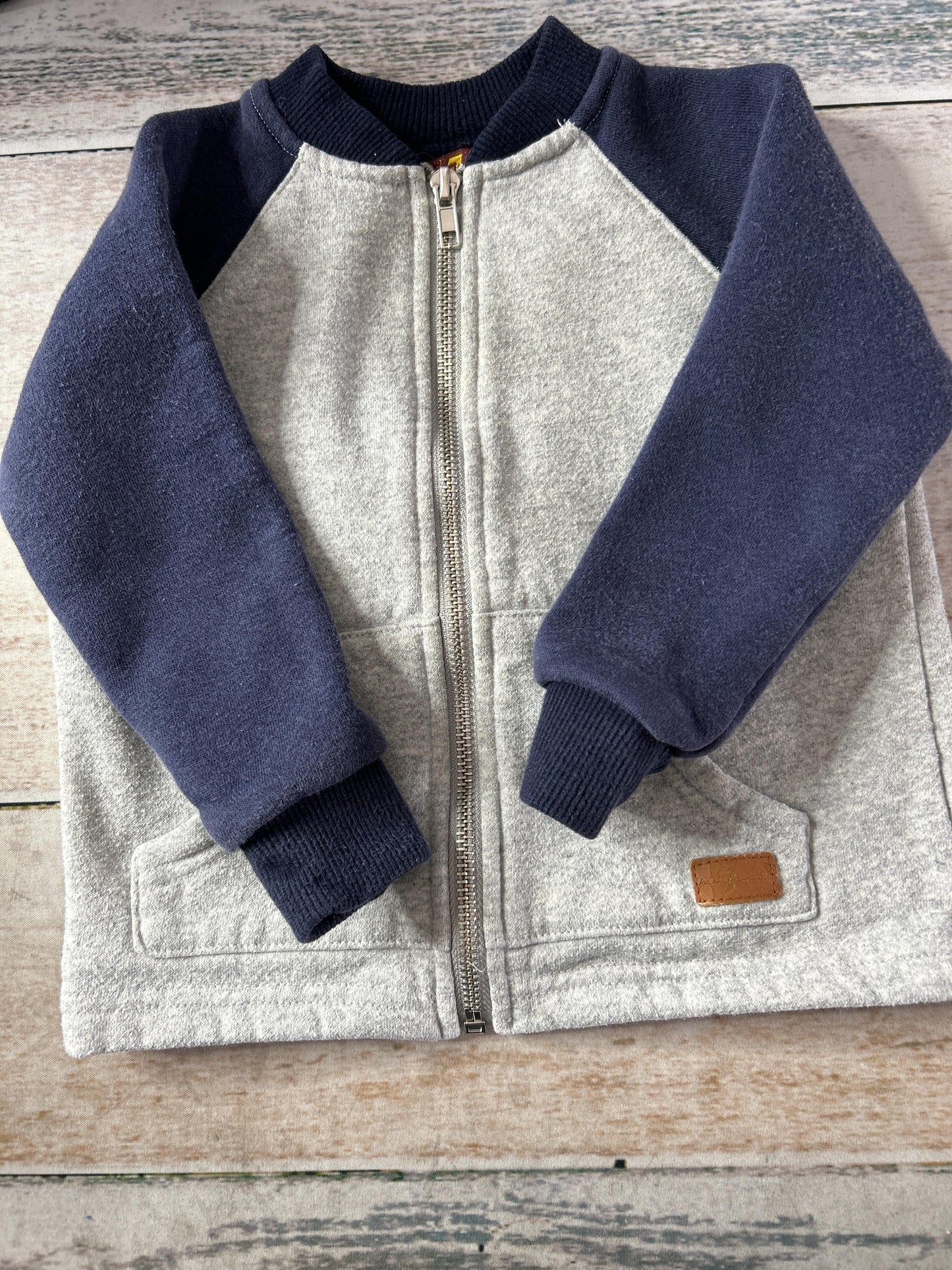 Boys Button Down Short Sleeve Size: 18 months