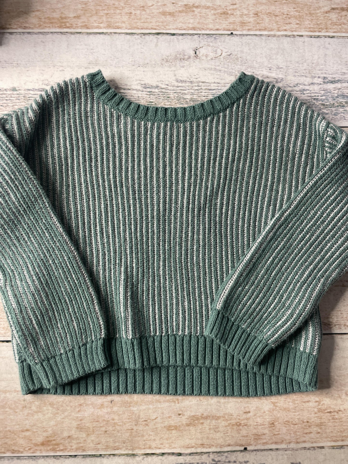 Unisex Sweater Size: 24 months