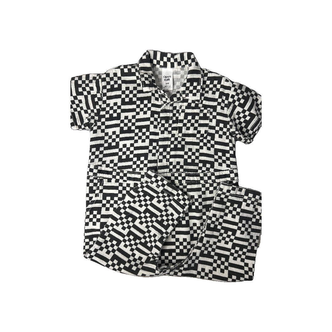Unisex Shorts Size: 24 months